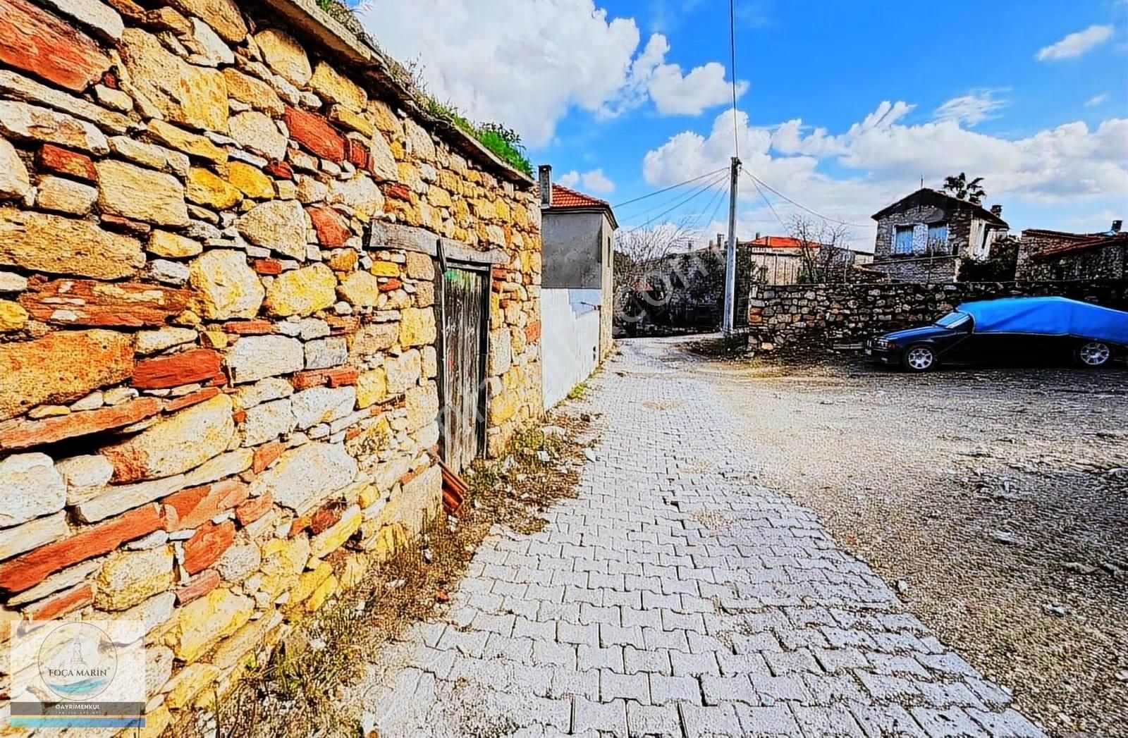 Foça Kozbeyli'de Meydana Yürüme Mesafesiden Taş Köy Evi - Görsel 14