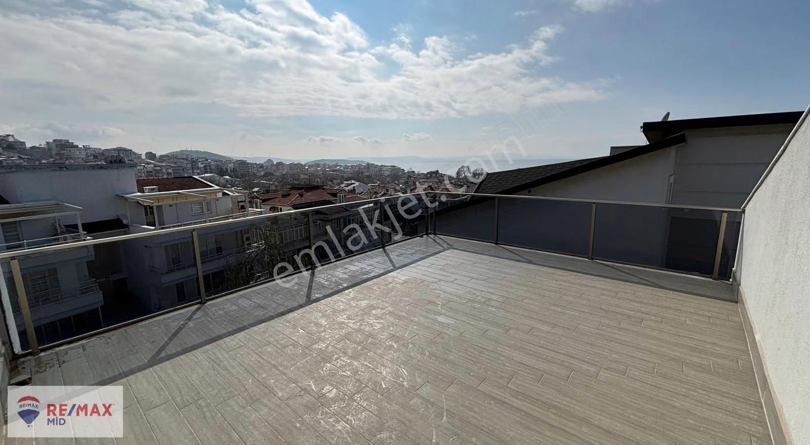 Remax Mıd'den Erdek Sahıl Mah. Lüks Site İçinde Havuzlu Villa - Görsel 3