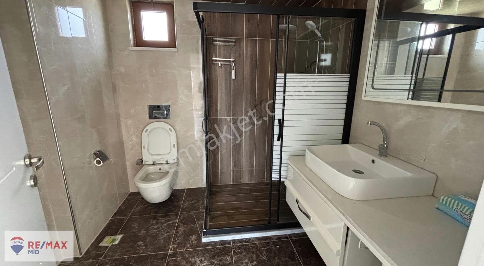 Remax Mıd'den Erdek Sahıl Mah. Lüks Site İçinde Havuzlu Villa - Görsel 16
