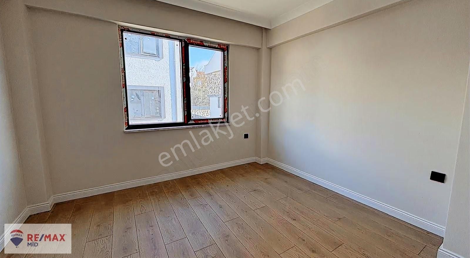 Remax Mıd Erdek Sahil Mah Lüks Havuzlu Villa - Görsel 17