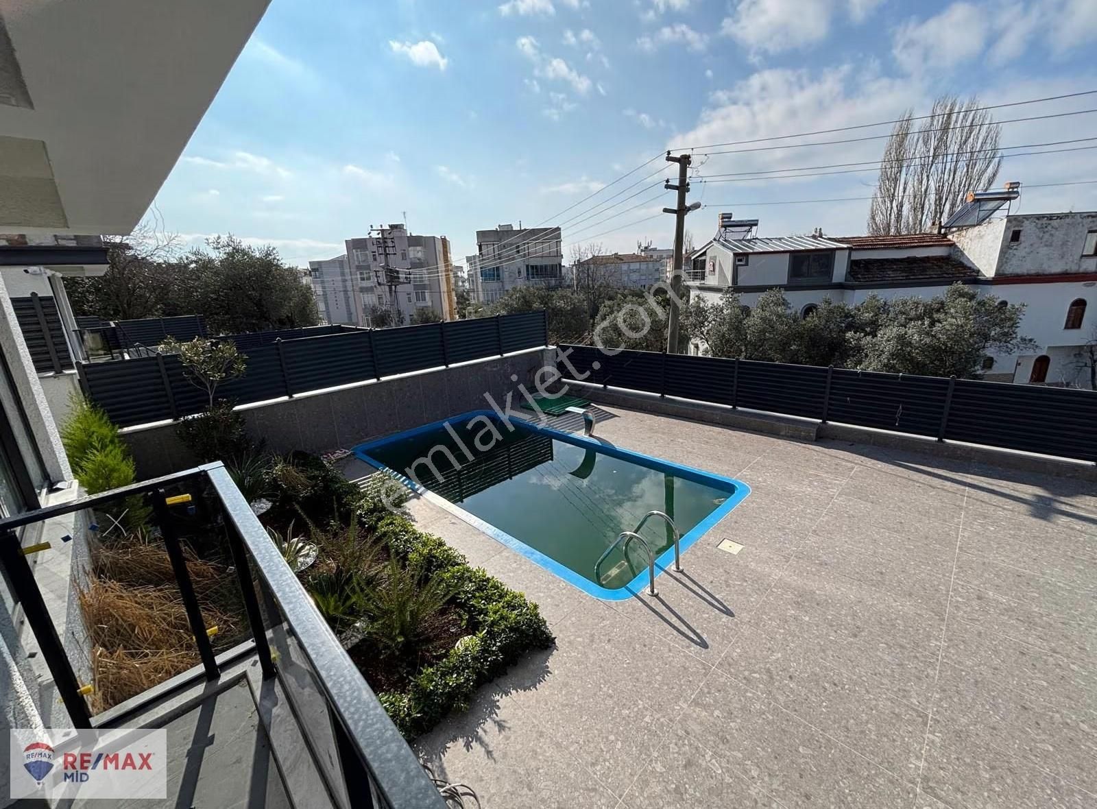 Remax Mıd Erdek Sahil Mah Lüks Havuzlu Villa - Görsel 14