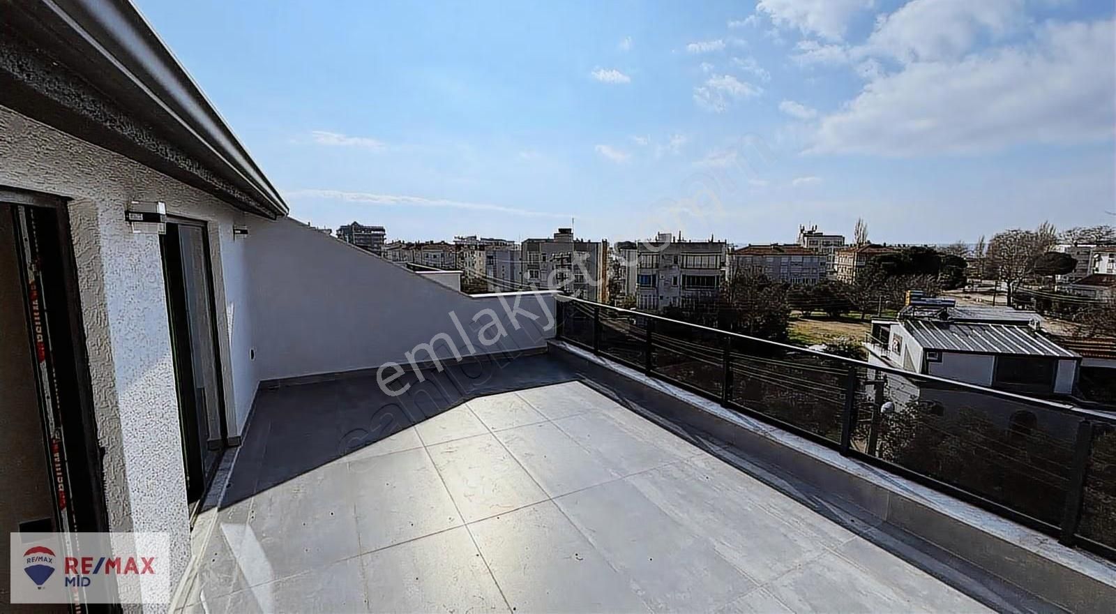Remax Mıd Erdek Sahil Mah Lüks Havuzlu Villa - Görsel 18