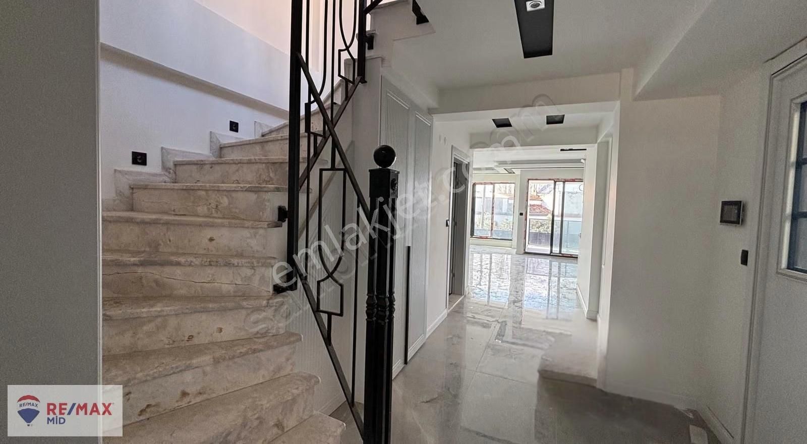Remax Mıd Erdek Sahil Mah Lüks Havuzlu Villa - Görsel 10