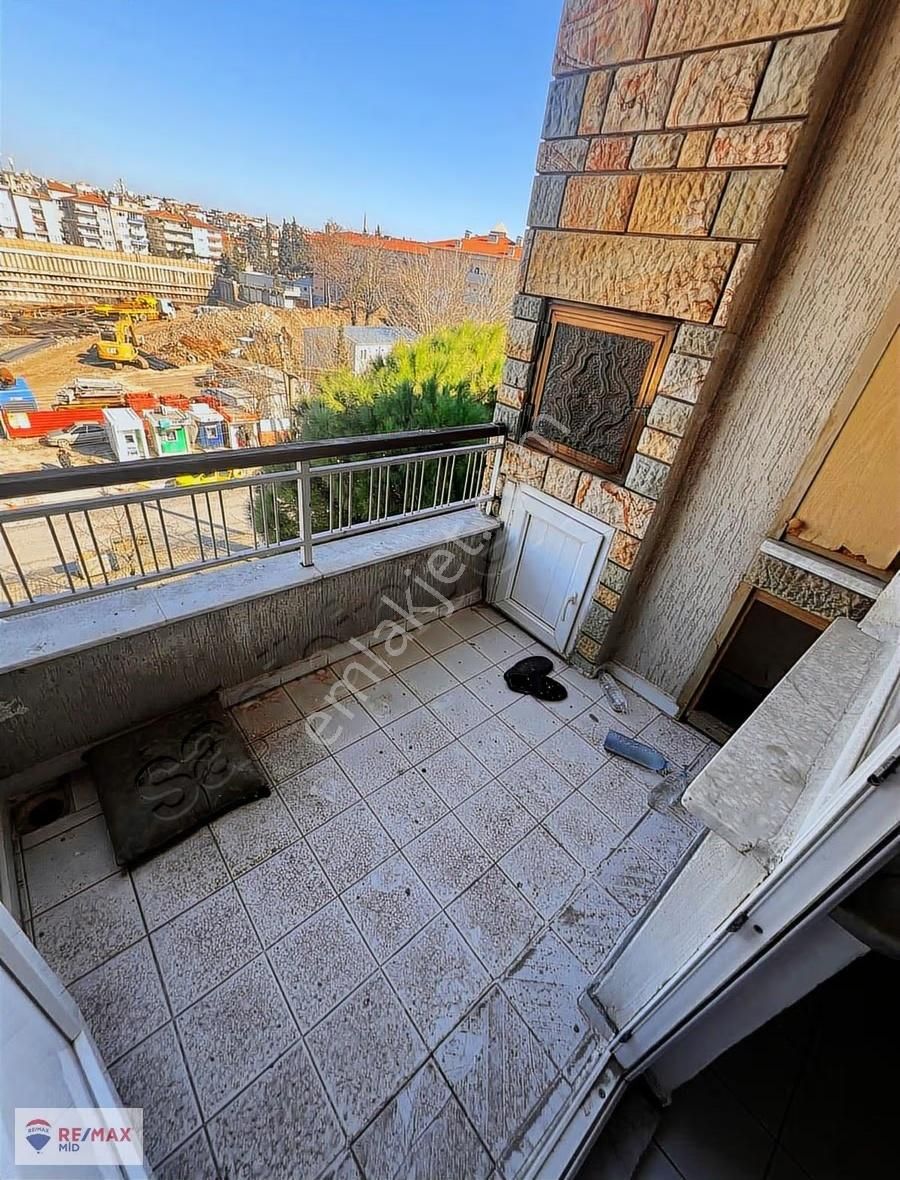 Re/max Mid' Den 52 Evlerde Hastane Karşısı 3+1 Kıralık Daıre - Görsel 7