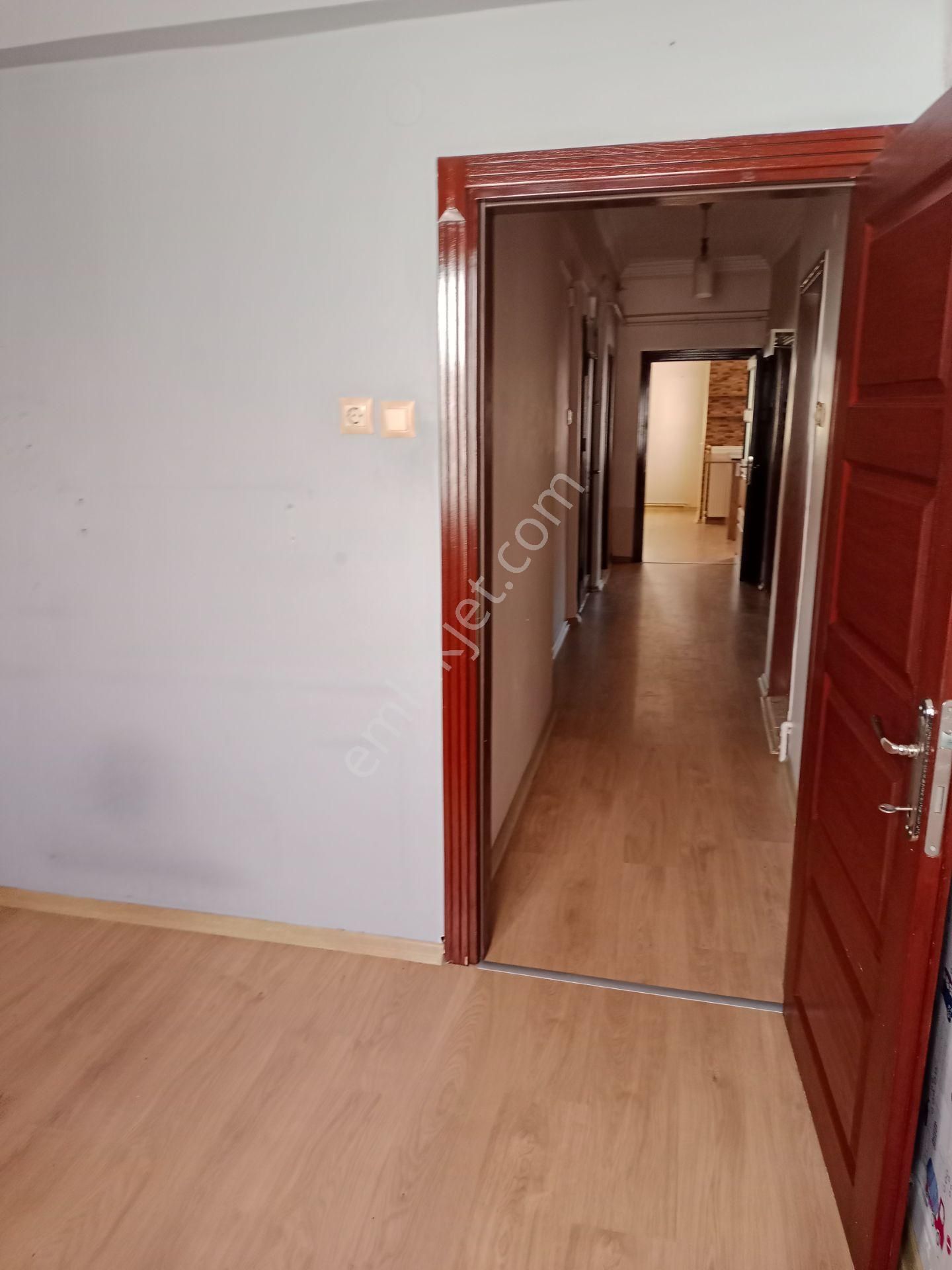 Lemas Emlak : Cumhuriyet Mah 3+1 Doğalgazlı Daire - Görsel 19