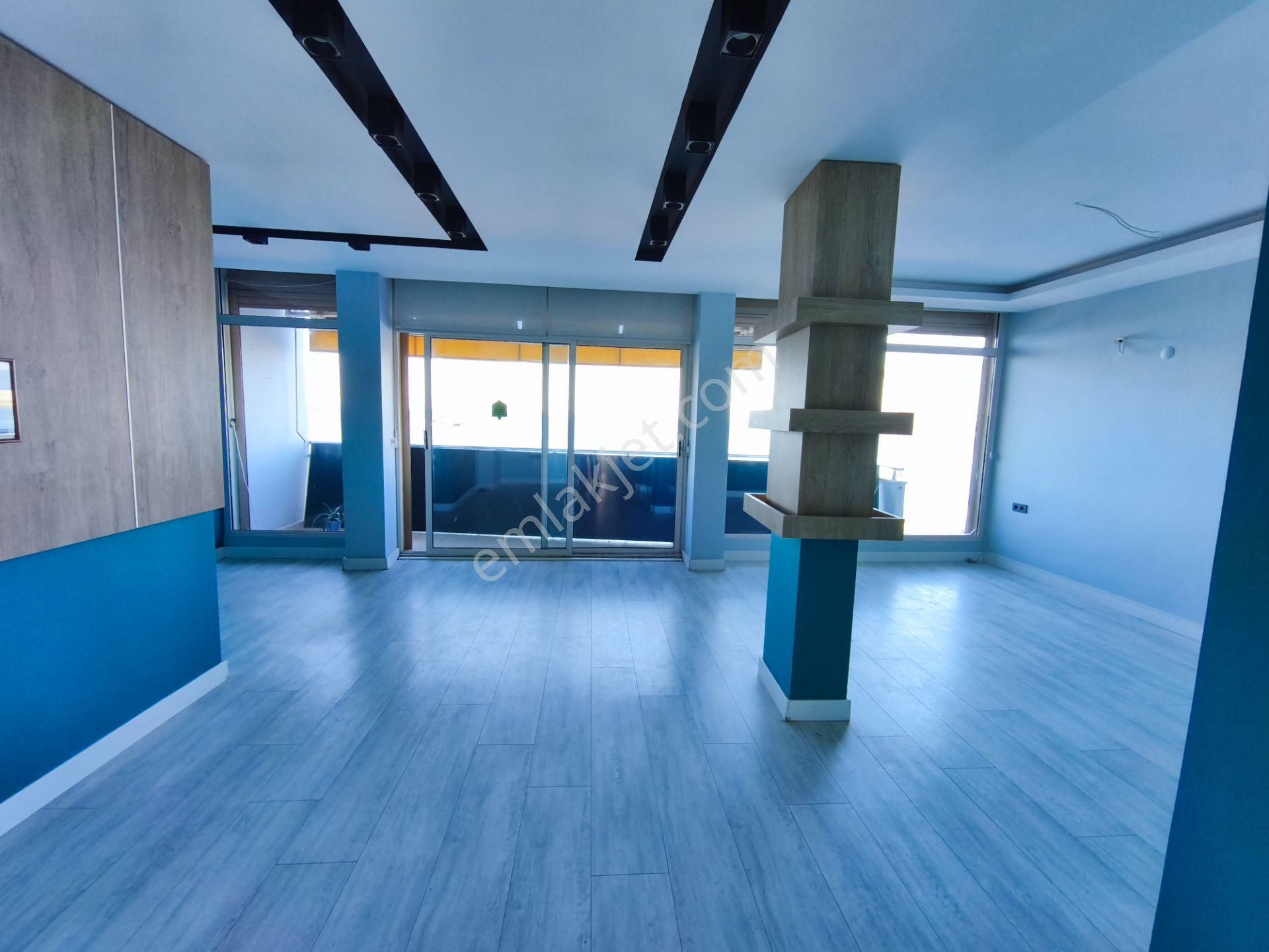 Kuşadası'nda Tabela Değeri Yüksek, Ofis, Muayenehane Olur 2+1 Daire... - Görsel 8