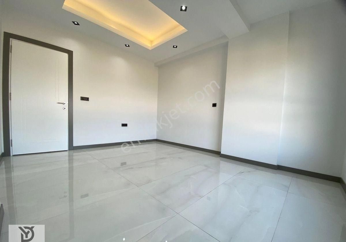 1200 Evler Mahallesi'nde Satılık Ultra Lüks Arakat 3+1 165 M2 Daire - Görsel 2