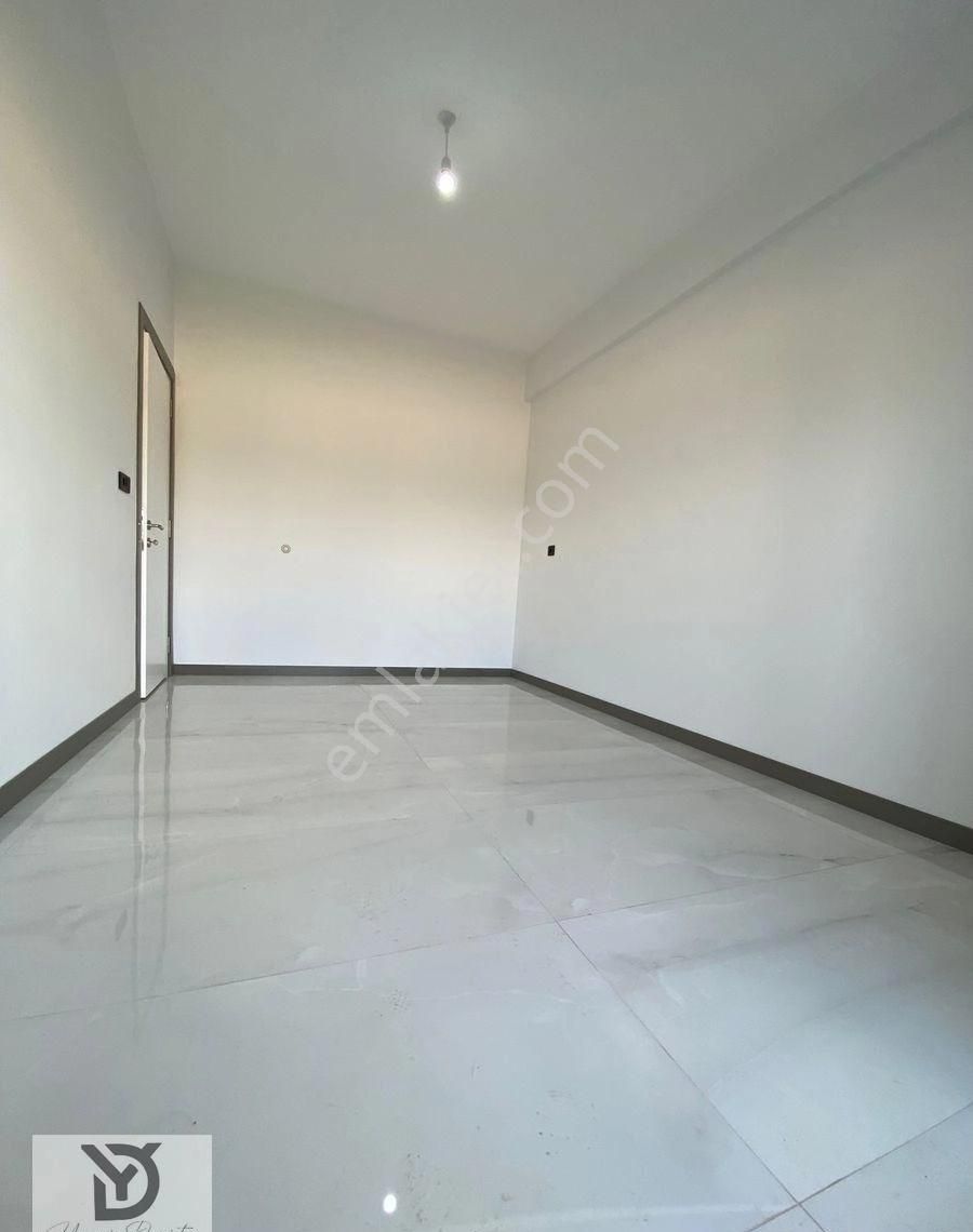 1200 Evler Mahallesi'nde Satılık Ultra Lüks Arakat 3+1 165 M2 Daire - Görsel 4
