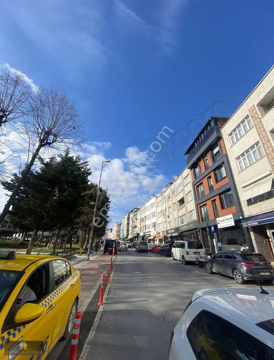 B.paşa Yenidoğan Mah. Cadde Üzeri 200 M2 Satılık Dükkan