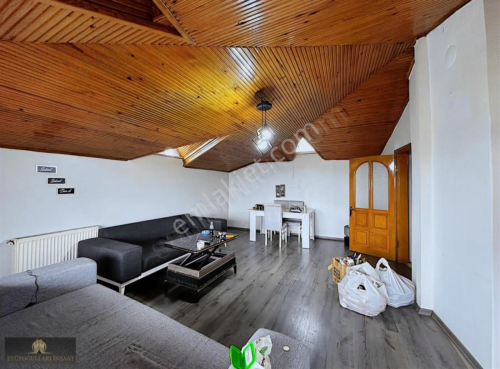 Eyüp İslam Bey Mah. 1+1 75m2 Kiralık Temiz Çatı Katı Daire - Görsel 2