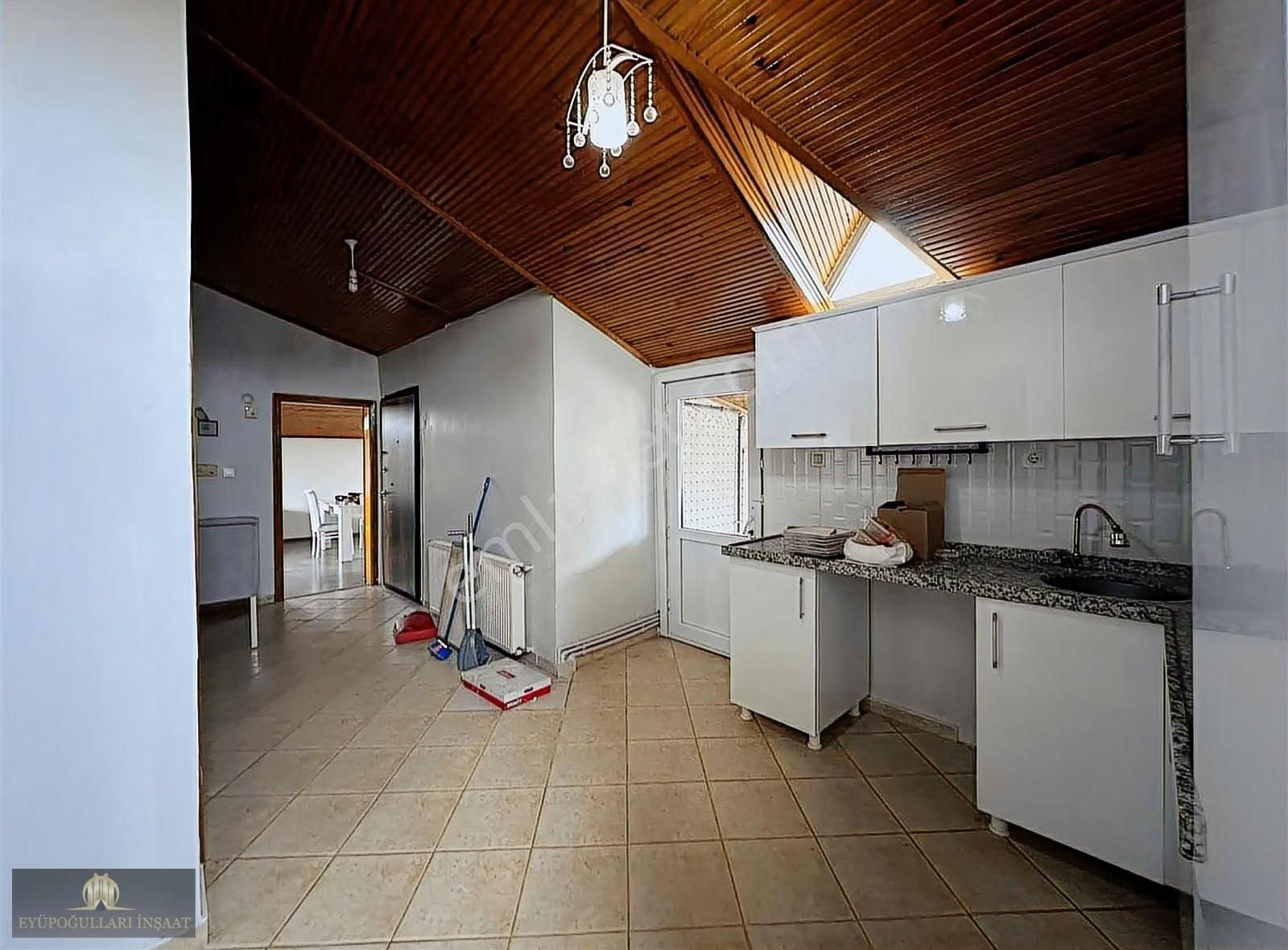 Eyüp İslam Bey Mah. 1+1 75m2 Kiralık Temiz Çatı Katı Daire - Görsel 5