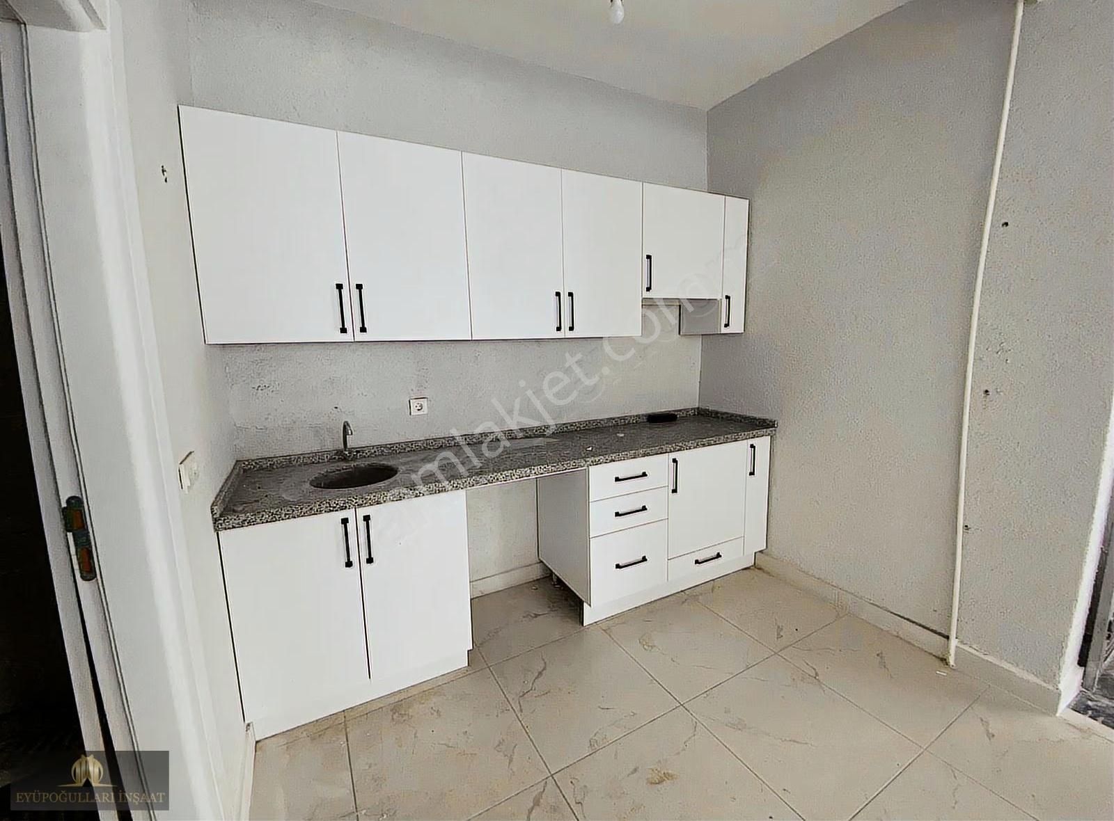 Yenidoğan Mahallesi 300 M2 Yük Asansörlü Kiralık Depolu Dükkan - Görsel 11