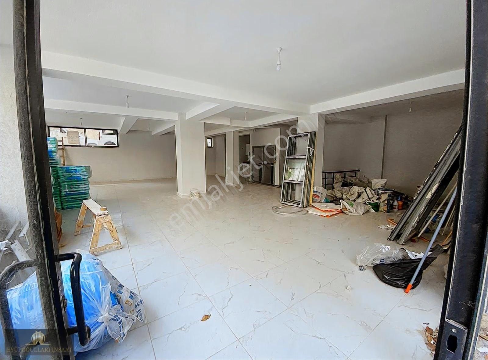 Yenidoğan Mahallesi 300 M2 Yük Asansörlü Kiralık Depolu Dükkan - Görsel 7