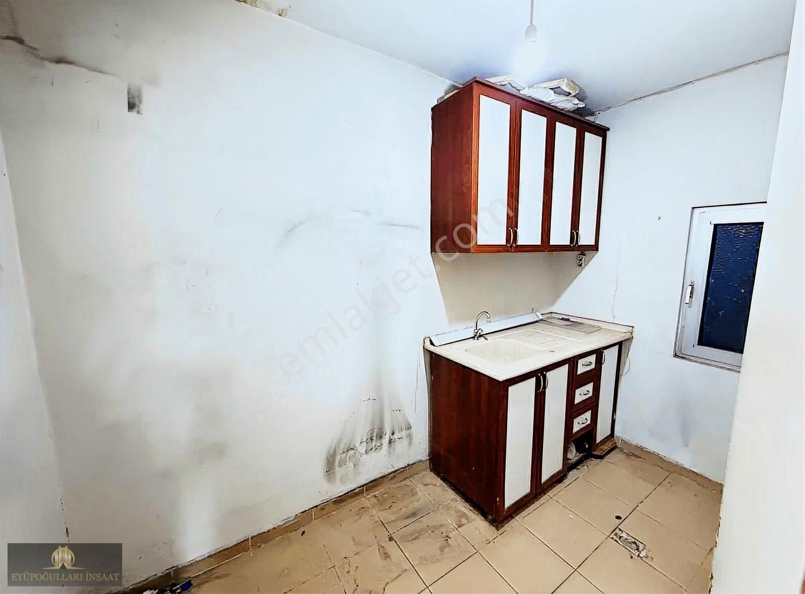 Bayrampaşa Merkezinde Köşe Cephe Kiralık Dükkan - Görsel 15