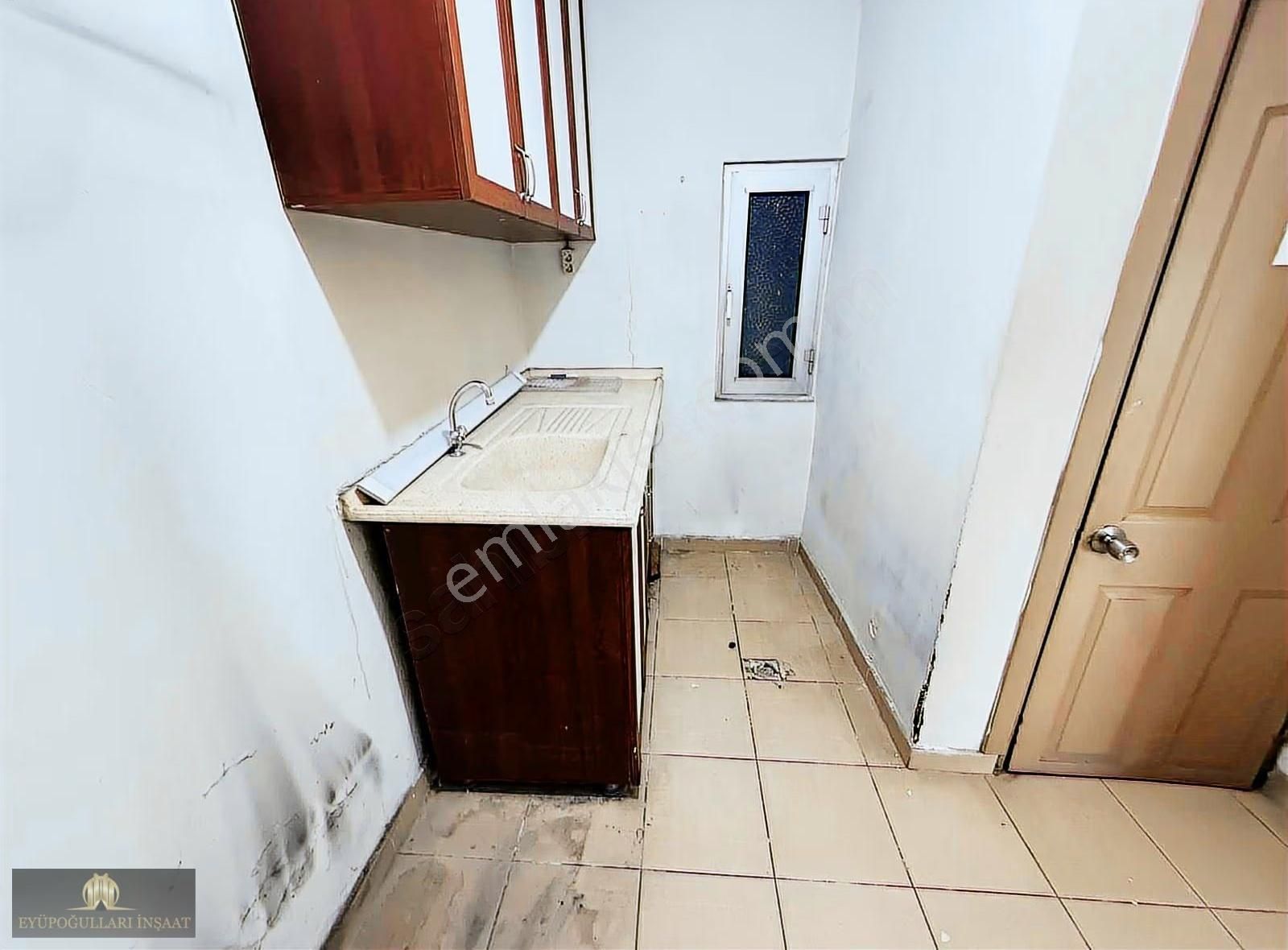 Bayrampaşa Merkezinde Köşe Cephe Kiralık Dükkan - Görsel 9