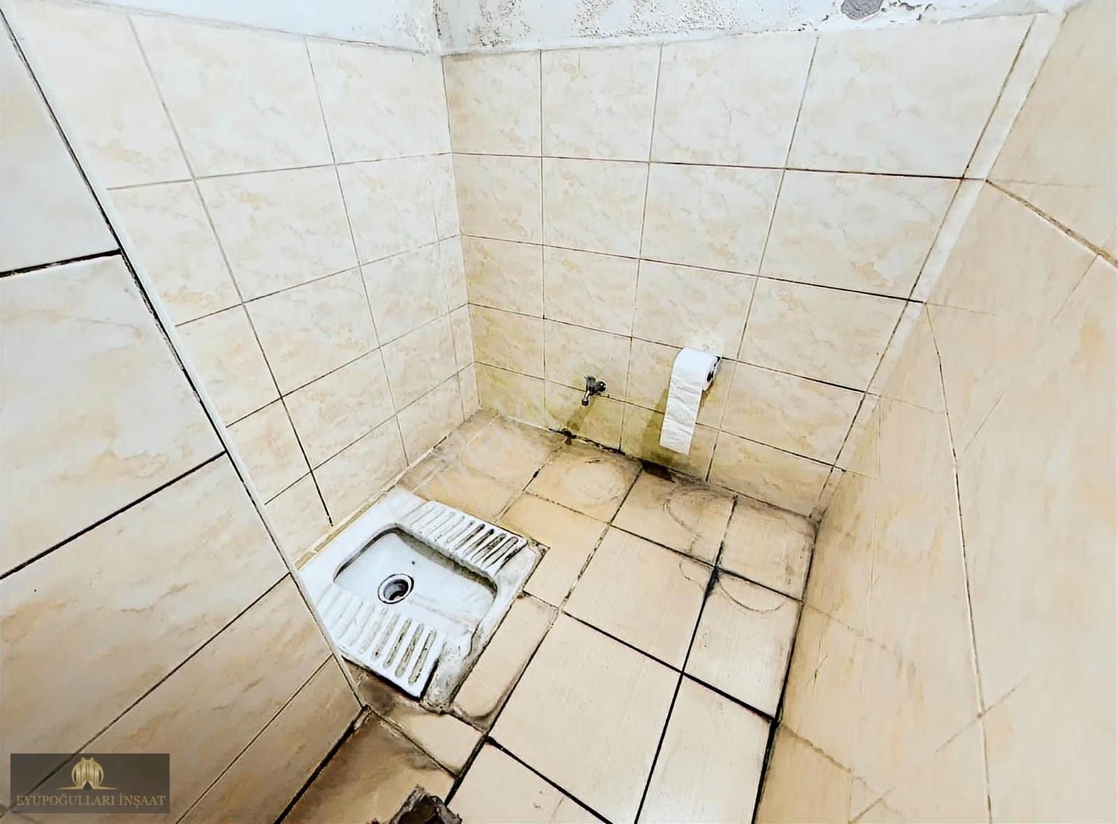 Bayrampaşa Merkezinde Köşe Cephe Kiralık Dükkan - Görsel 14