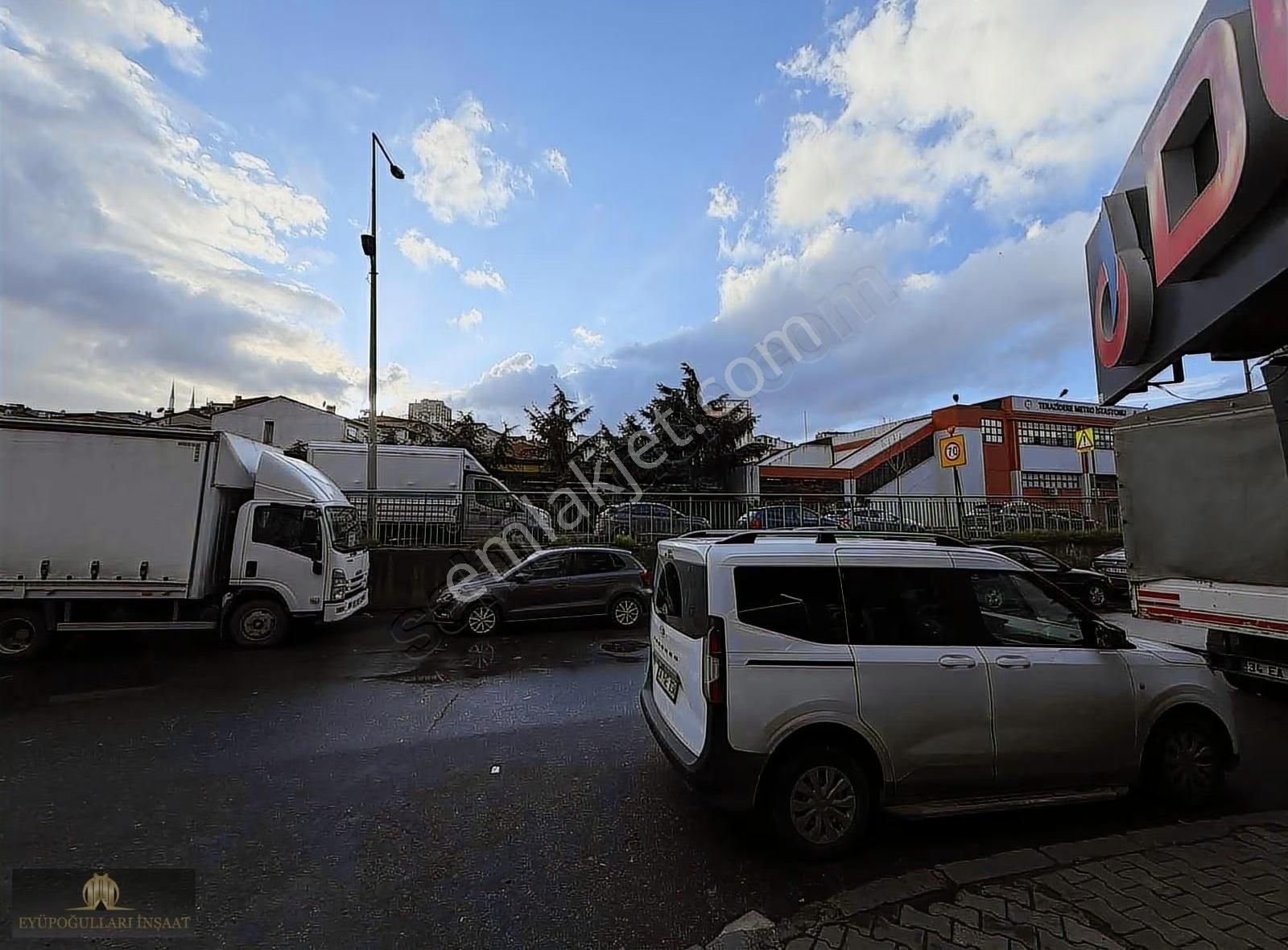 Bayrampaşa Merkezinde Köşe Cephe Kiralık Dükkan - Görsel 5