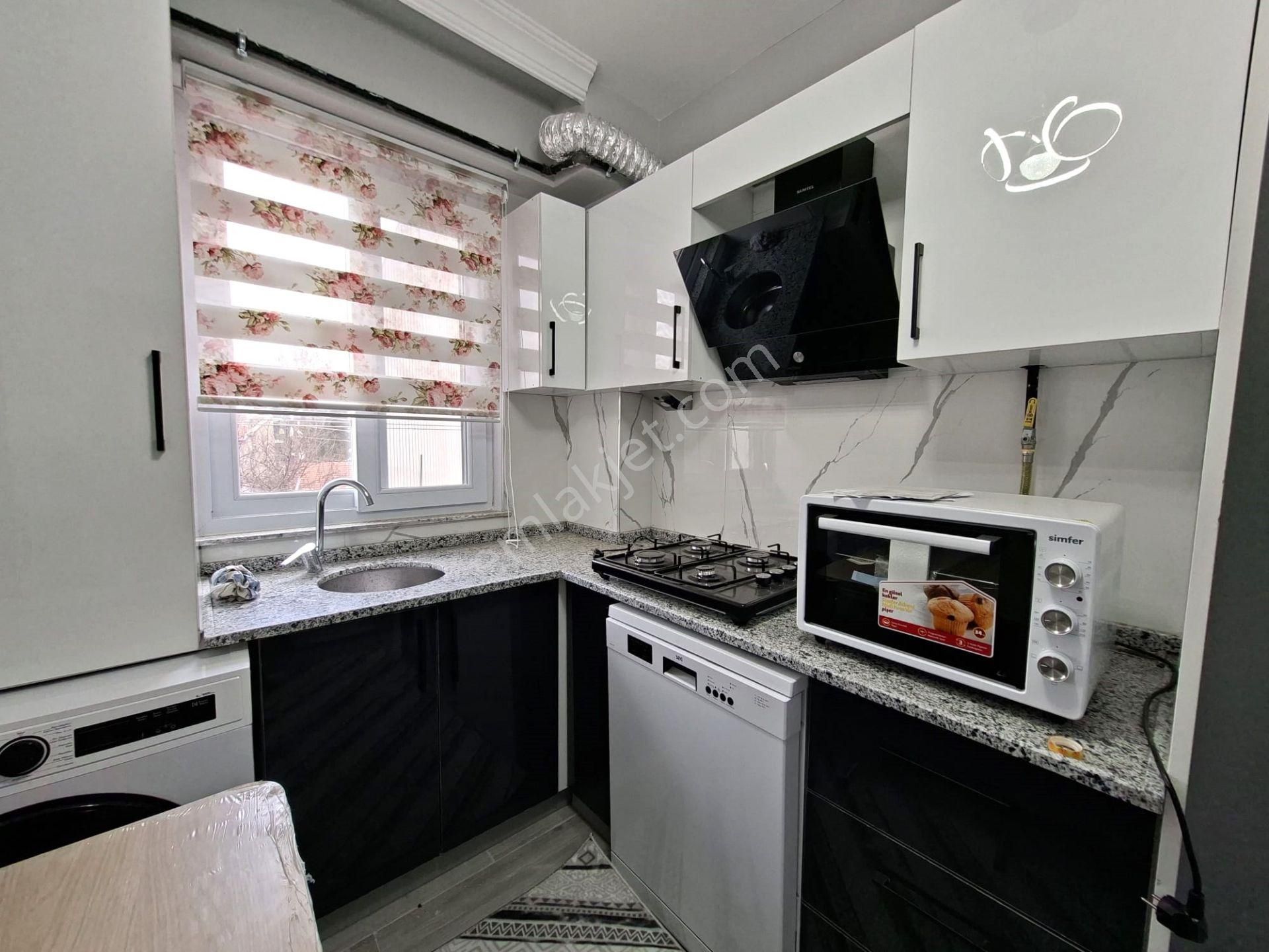 Recep Ümit'ten Şarhöyük Mahallesi Büyük Park Yakınında (sıfır) Eşyalı Kiralık 2+0 Ferah Geniş Daire - Görsel 9