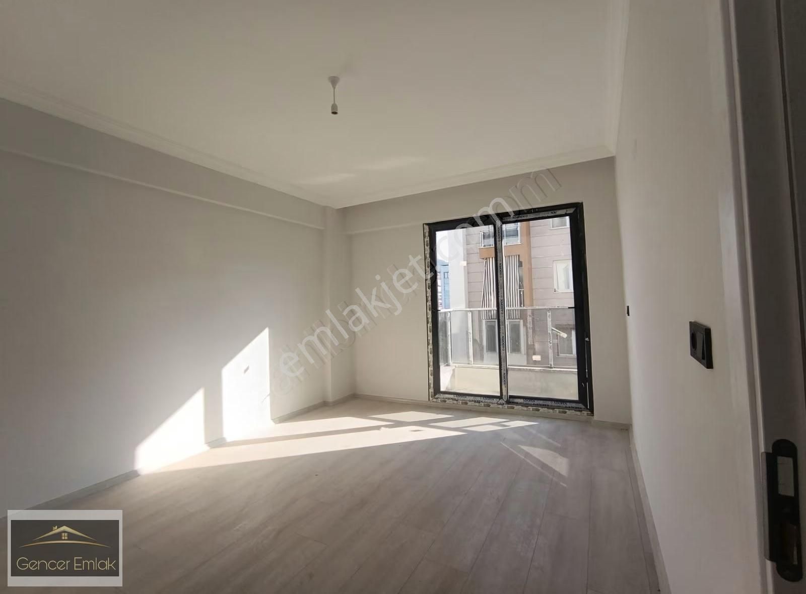 Salihli Yeşilyurt Ta 2+1 Geniş Ve Ferah Ara Kat Daire - Görsel 11