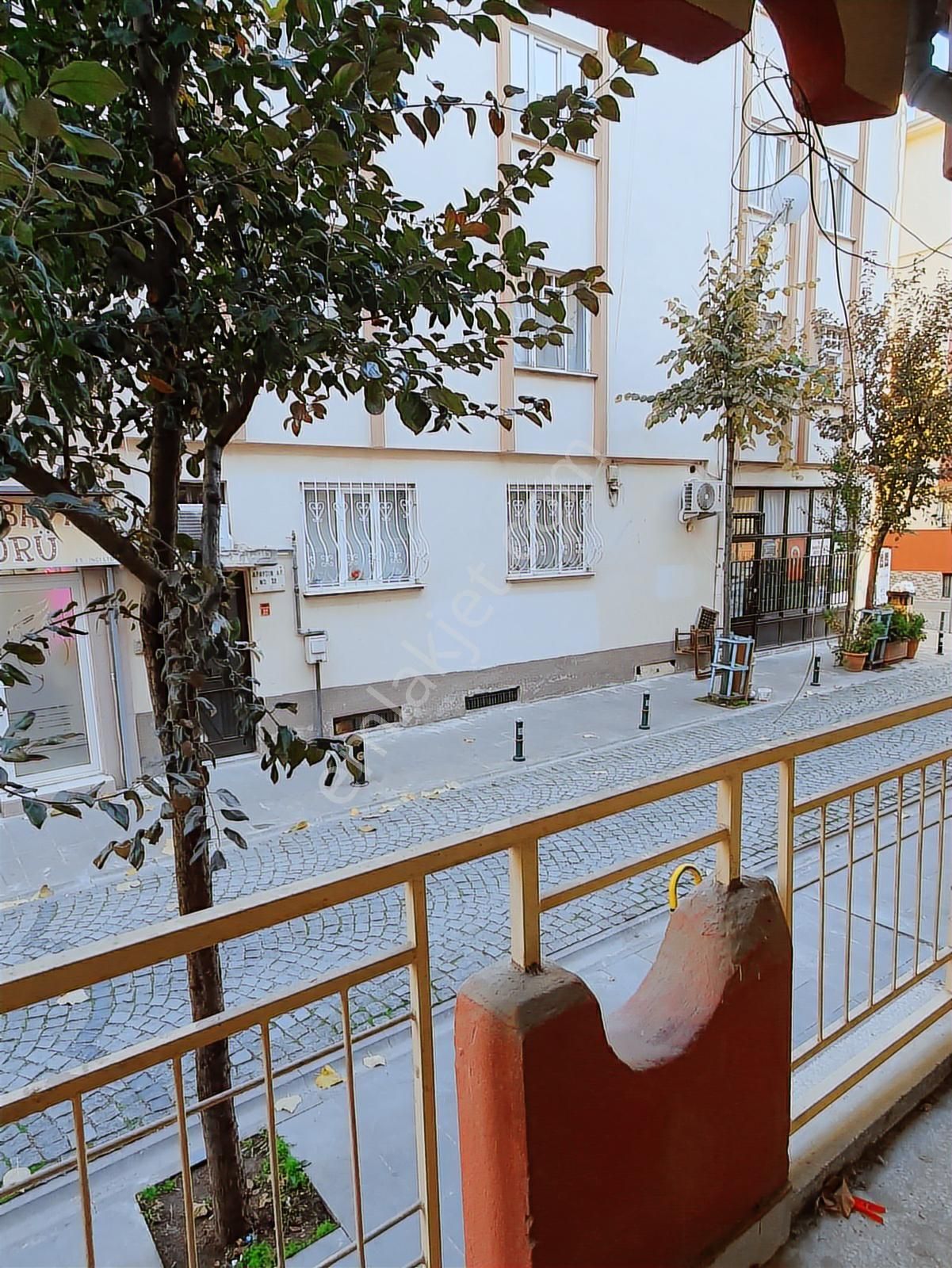 İstiklal Mah. Adalarda Şehrin Tam Kalbinde Bakımlı Kiralık 3+1 - Görsel 16