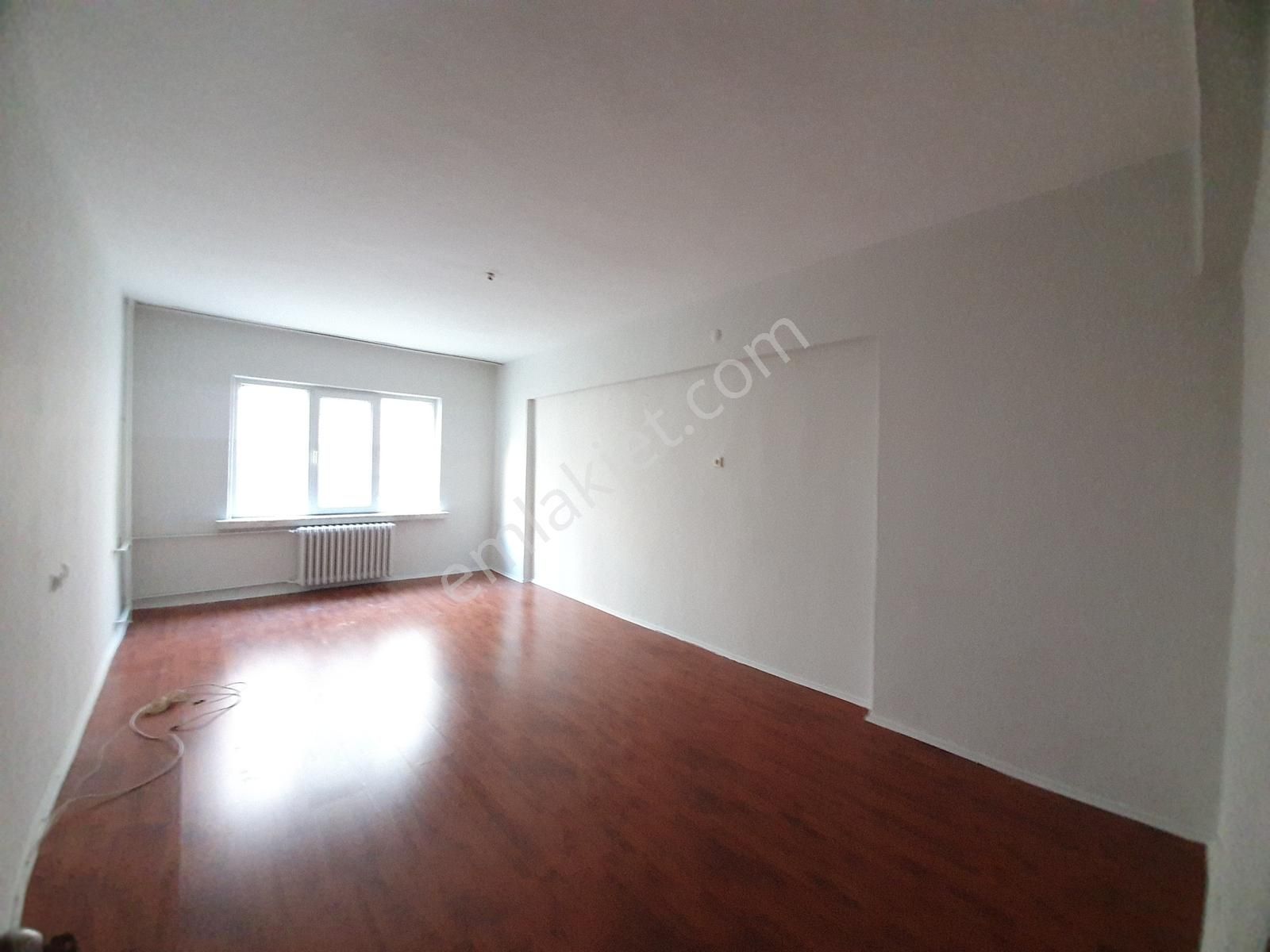 İstiklal Mah. Adalarda Şehrin Tam Kalbinde Bakımlı Kiralık 3+1 - Görsel 3