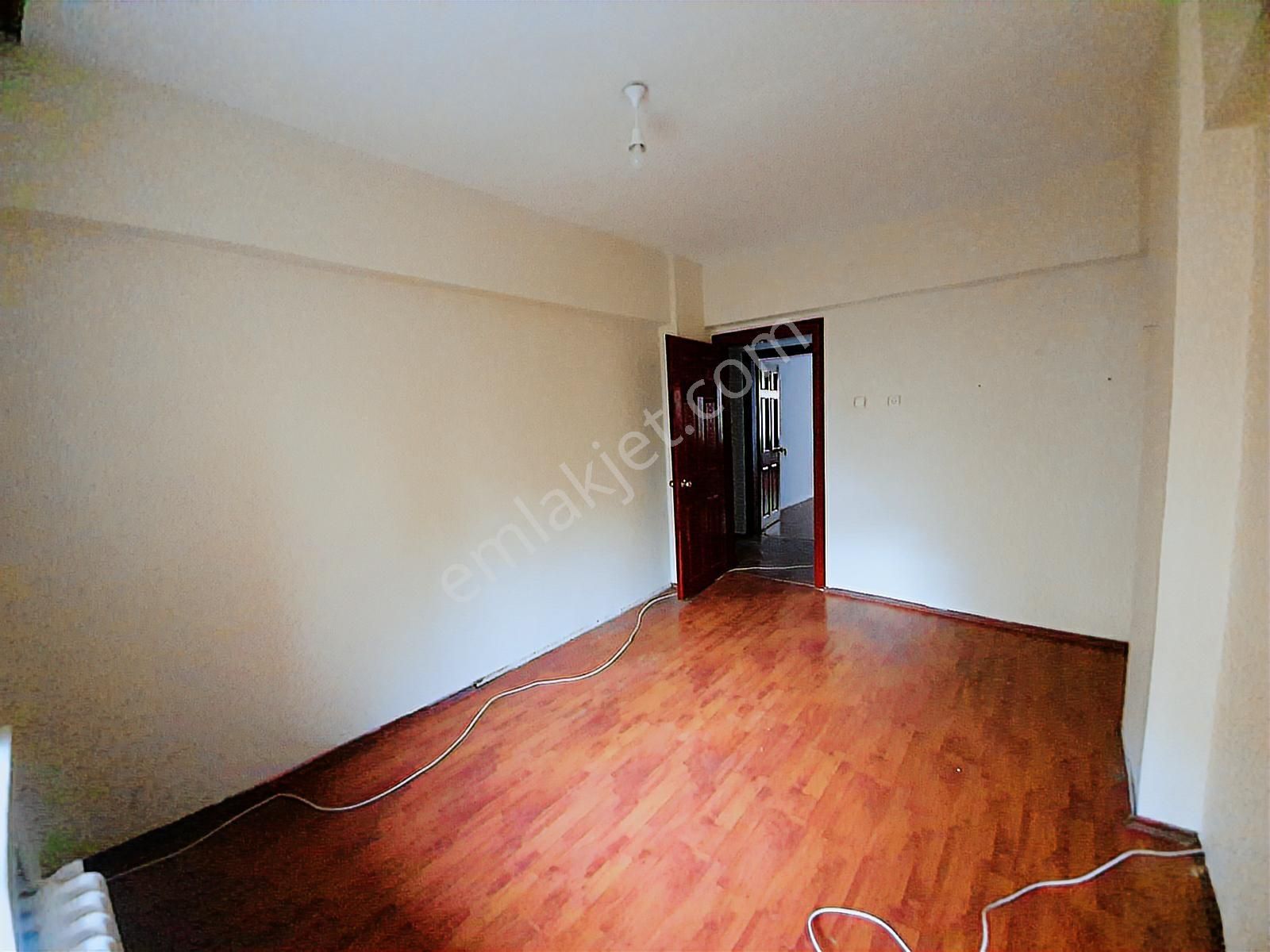 İstiklal Mah. Adalarda Şehrin Tam Kalbinde Bakımlı Kiralık 3+1 - Görsel 7