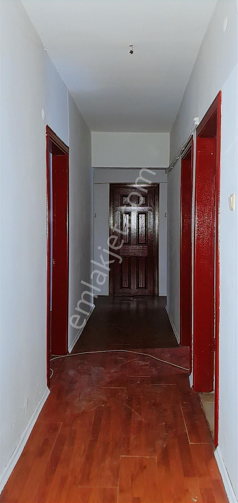 İstiklal Mah. Adalarda Şehrin Tam Kalbinde Bakımlı Kiralık 3+1 - Görsel 18