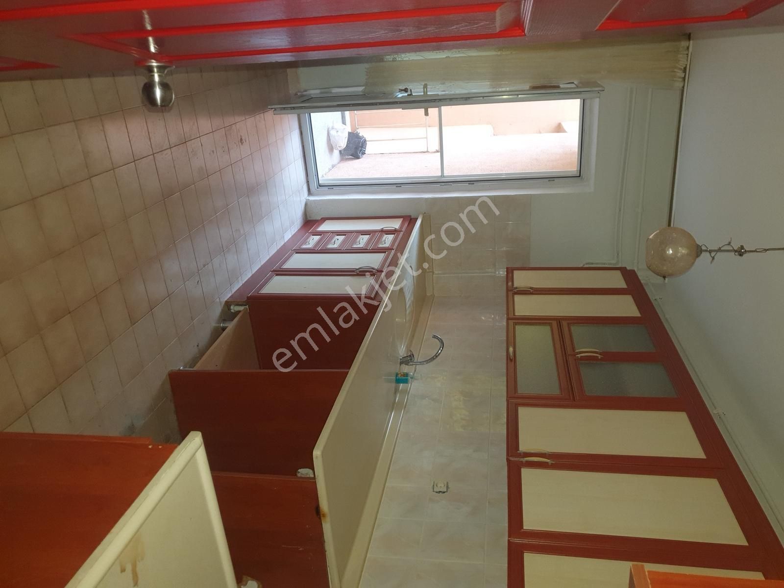 İstiklal Mah. Adalarda Şehrin Tam Kalbinde Bakımlı Kiralık 3+1 - Görsel 4