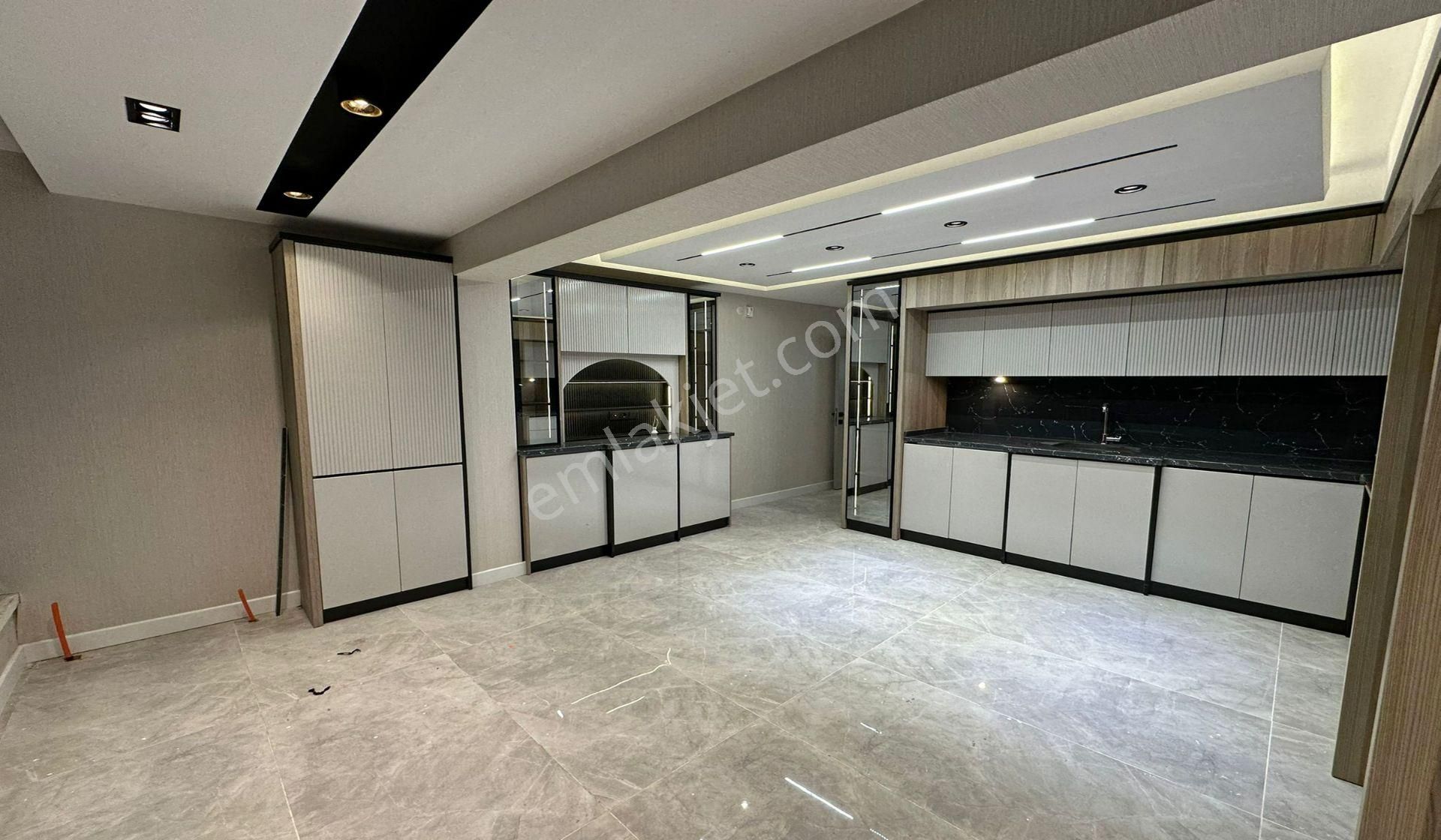 Karakayada Site Konseptinde Lüx Yapılı Geniş Mutfak Sıfır Daire - Görsel 7