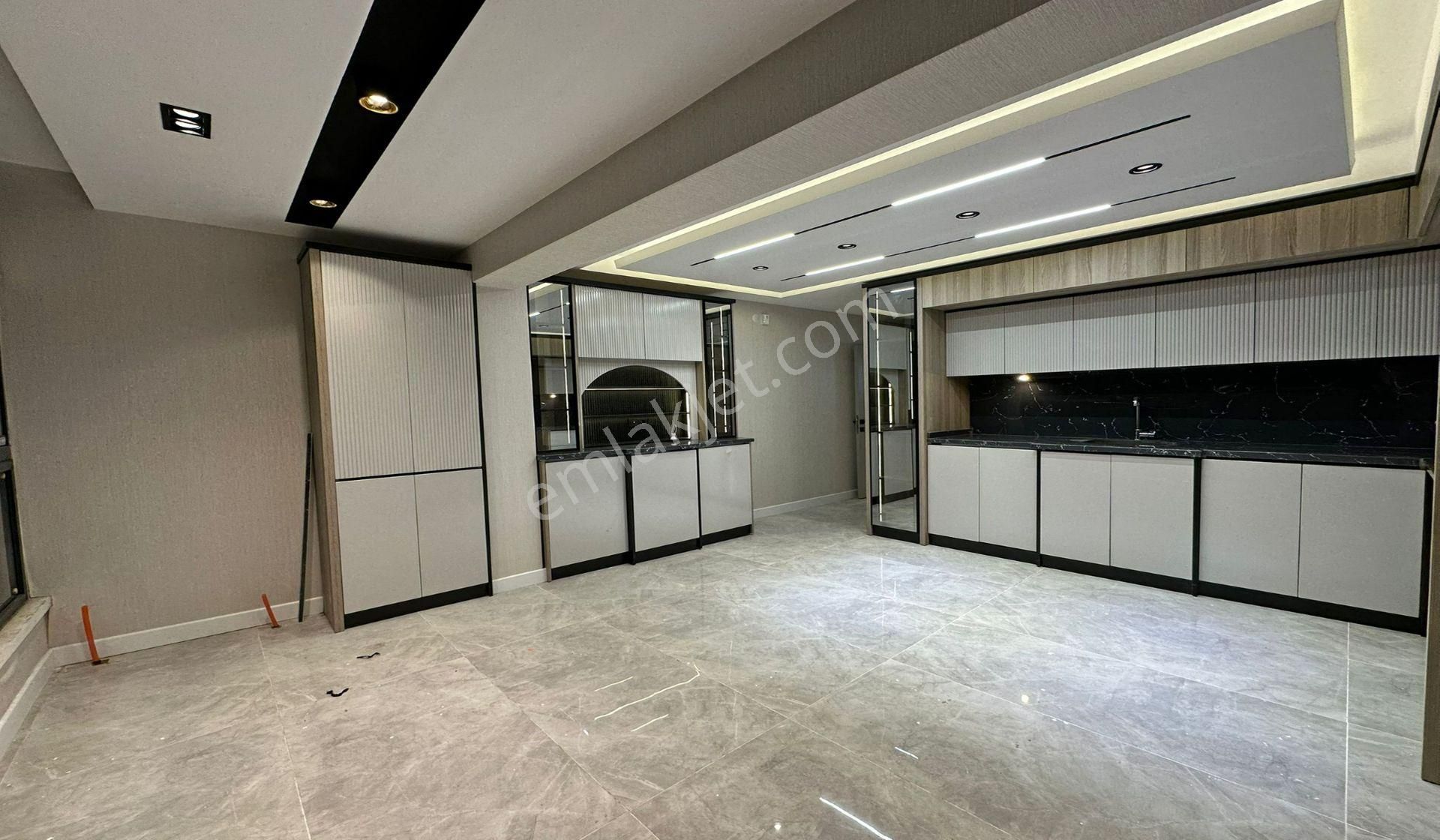 Karakayada Site Konseptinde Lüx Yapılı Geniş Mutfak Sıfır Daire - Görsel 5