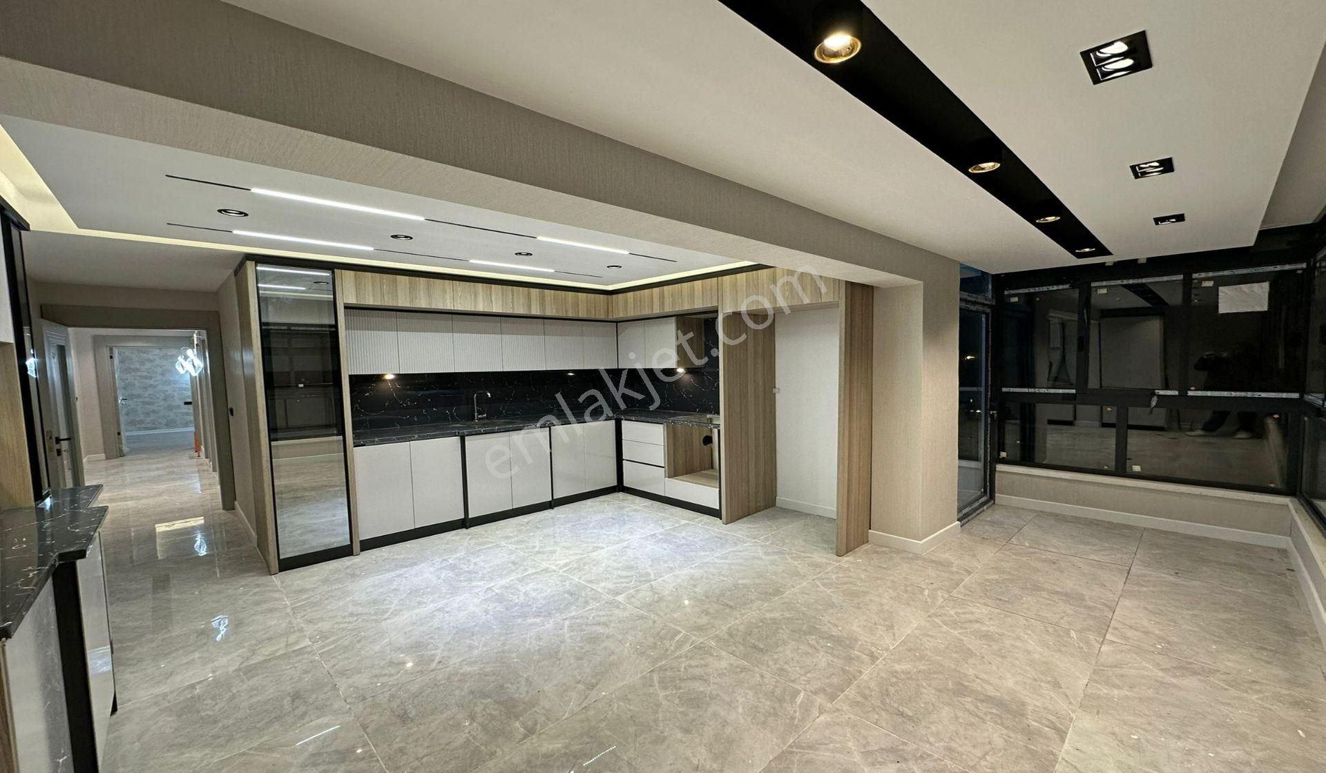 Karakayada Site Konseptinde Lüx Yapılı Geniş Mutfak Sıfır Daire - Görsel 4