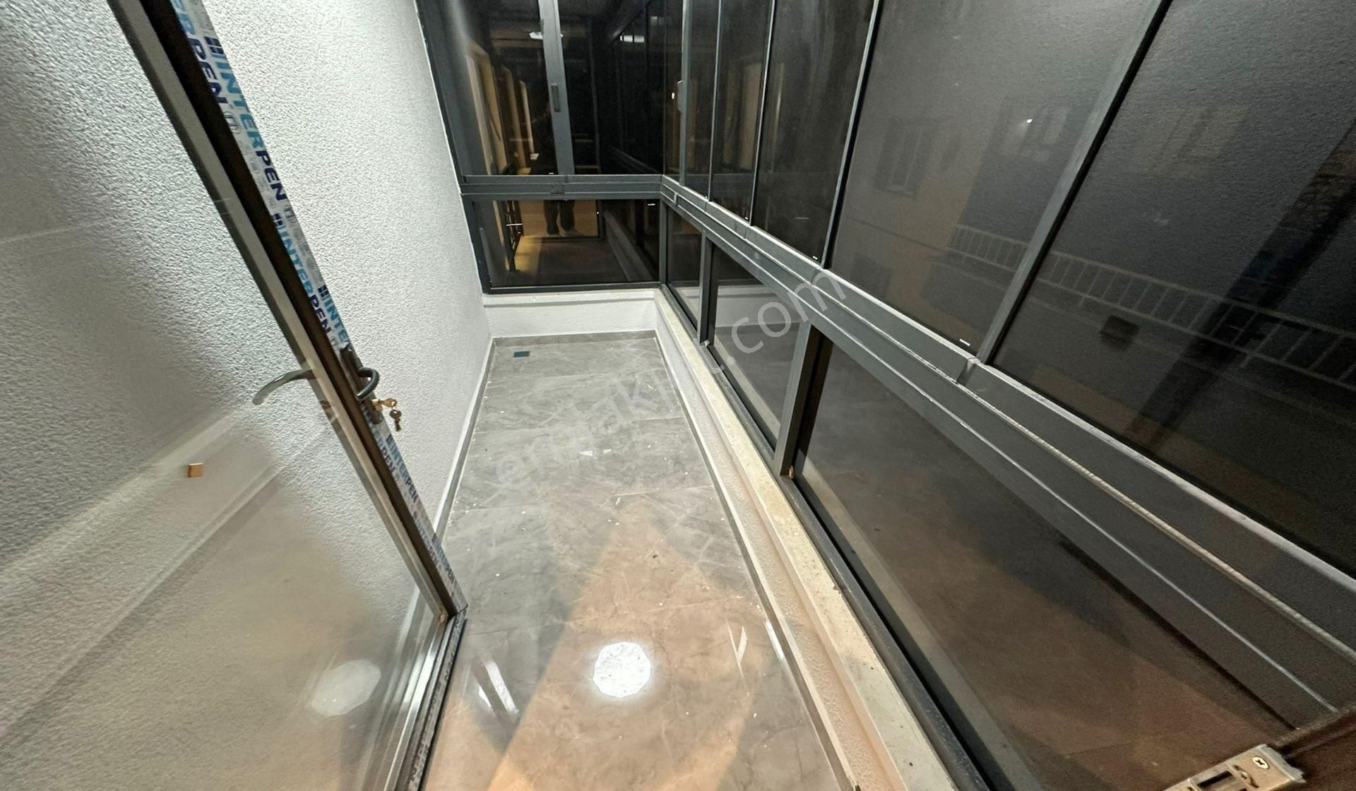 Karakayada Site Konseptinde Lüx Yapılı Geniş Mutfak Sıfır Daire - Görsel 9