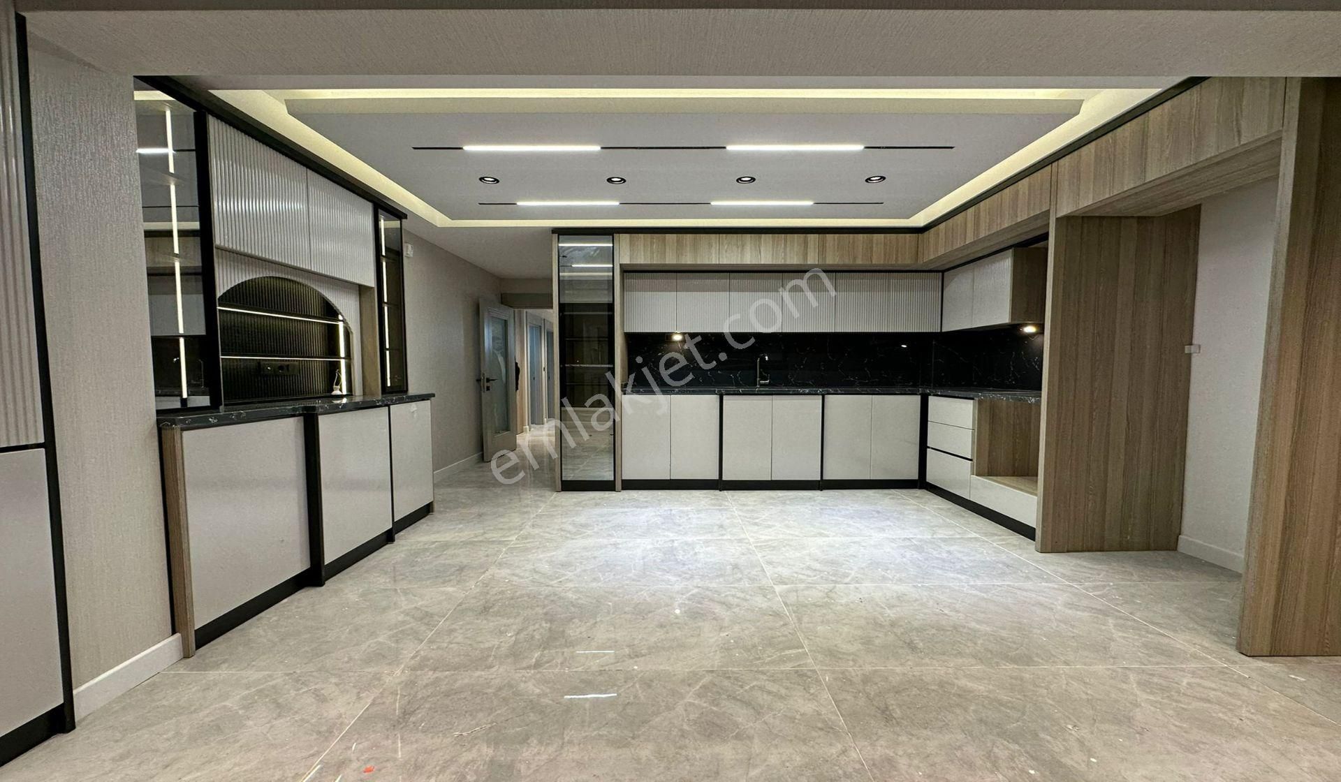 Karakayada Site Konseptinde Lüx Yapılı Geniş Mutfak Sıfır Daire - Görsel 8