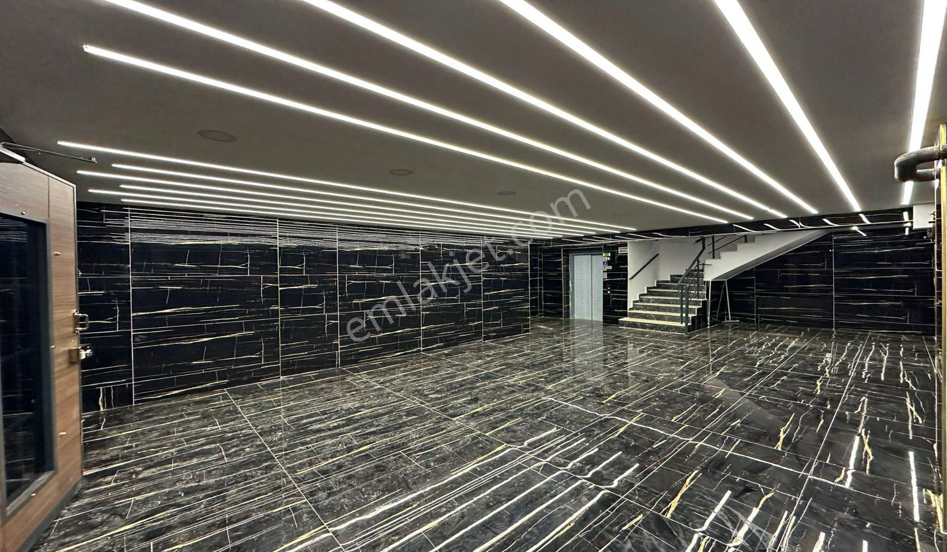 Karakayada Site Konseptinde Lüx Yapılı Geniş Mutfak Sıfır Daire - Görsel 32