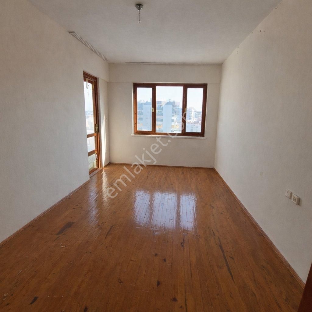 İskanlı + Otopark 145m2 Ara Kat 3+1 + Deniz Ve Doga Manzaralı - Görsel 13