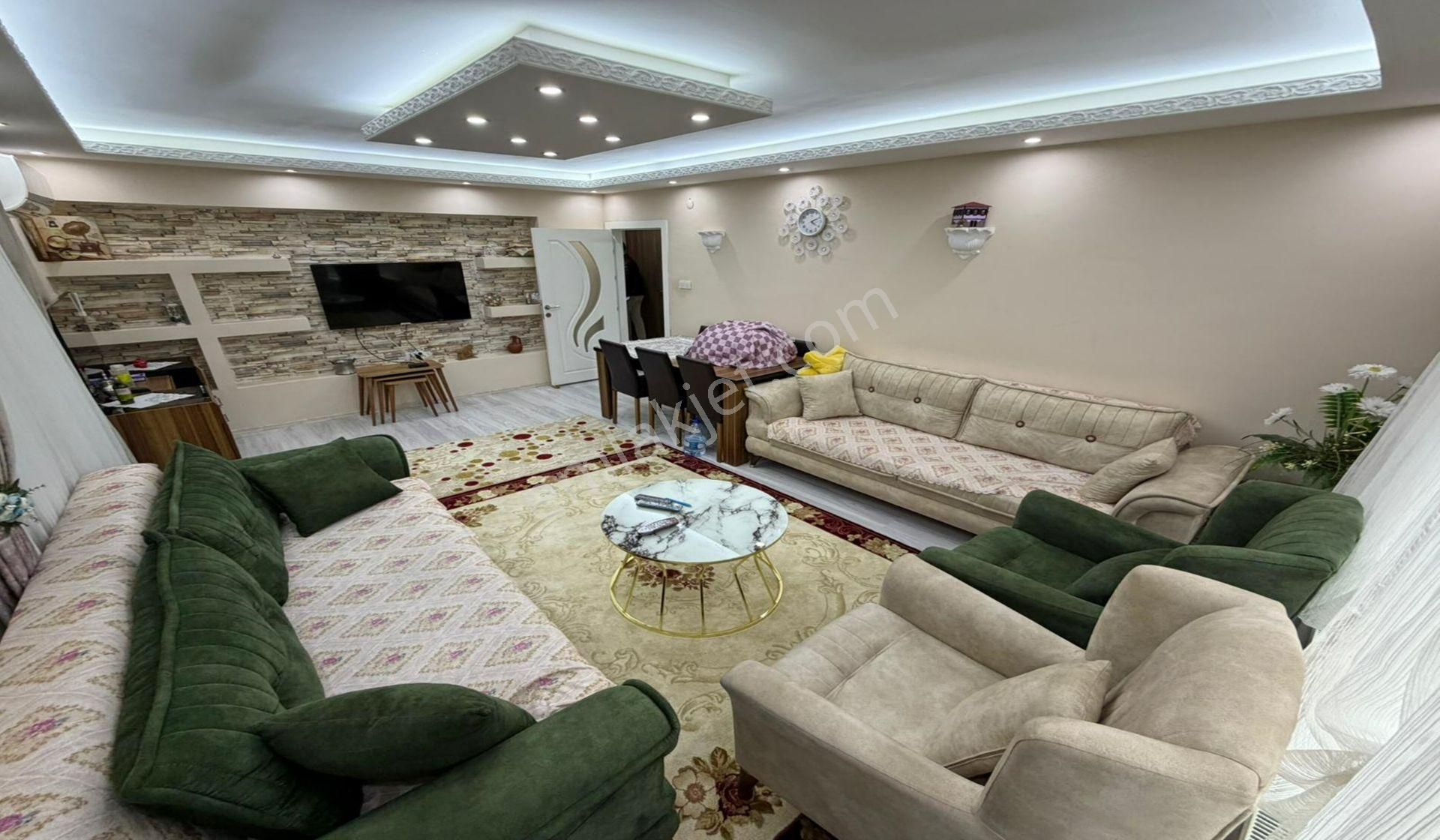 Kuşcağızda Cadde Yakını Katta Lüx Yapılı 3+1 Masrafsız - Görsel 3