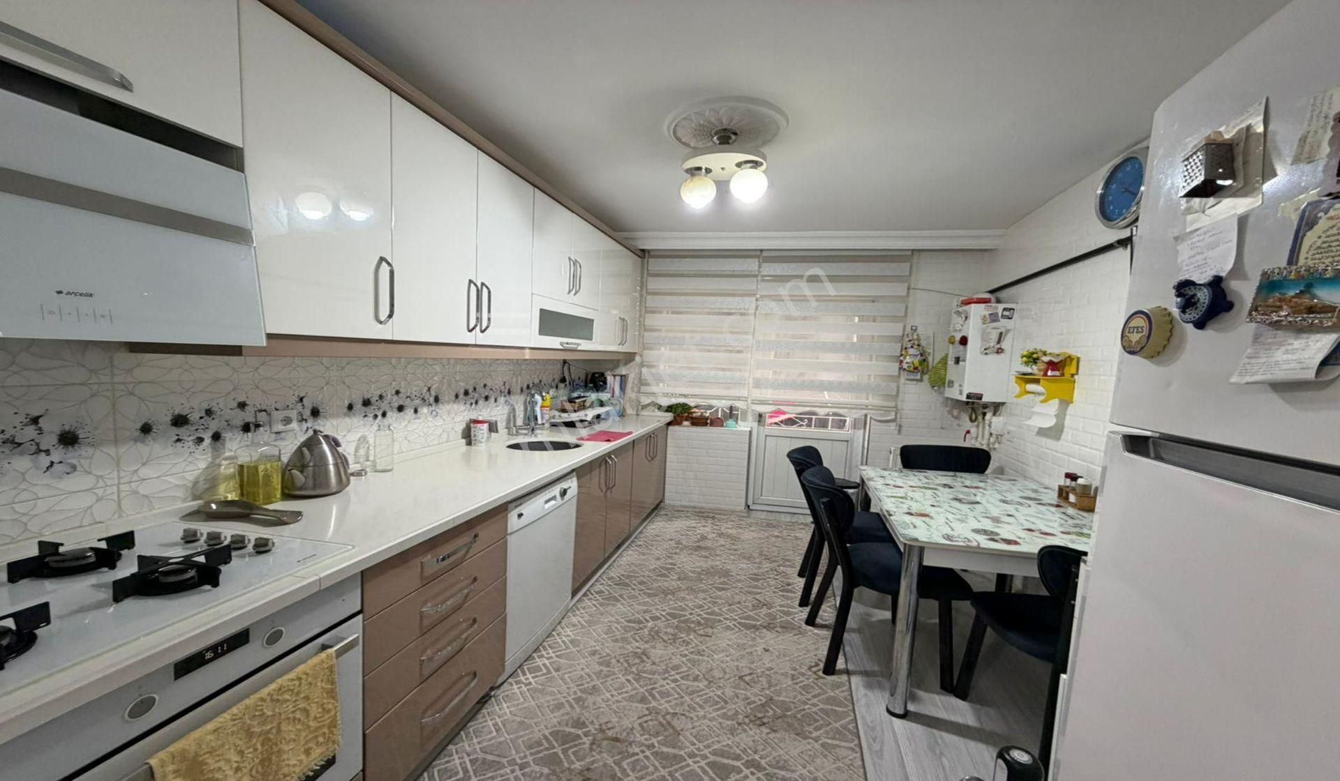 Kuşcağızda Cadde Yakını Katta Lüx Yapılı 3+1 Masrafsız - Görsel 7