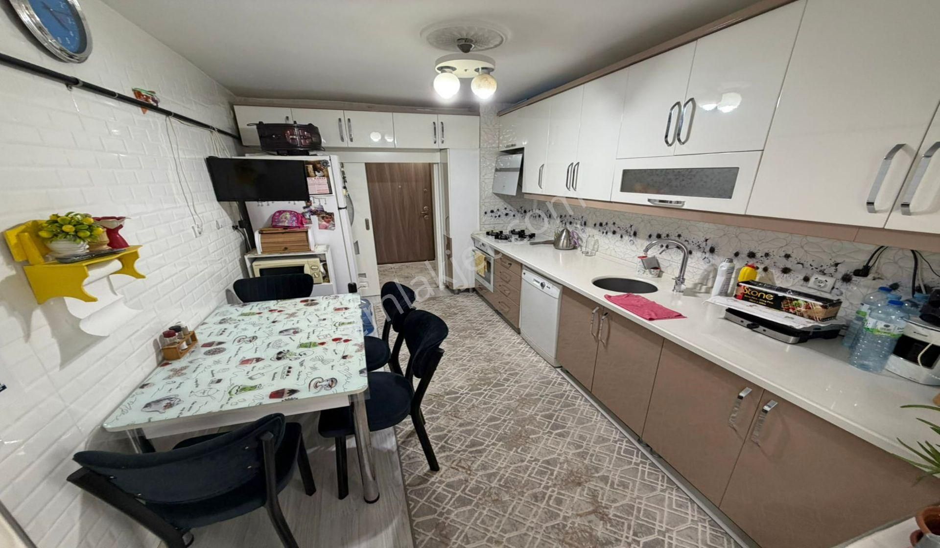 Kuşcağızda Cadde Yakını Katta Lüx Yapılı 3+1 Masrafsız - Görsel 10