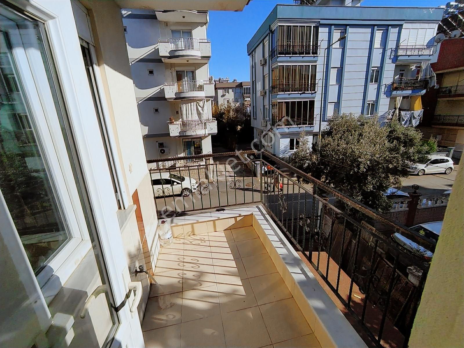 Ahatlı Mahallesi Ayrı Mutfaklı Kiralık 1+1 Daire