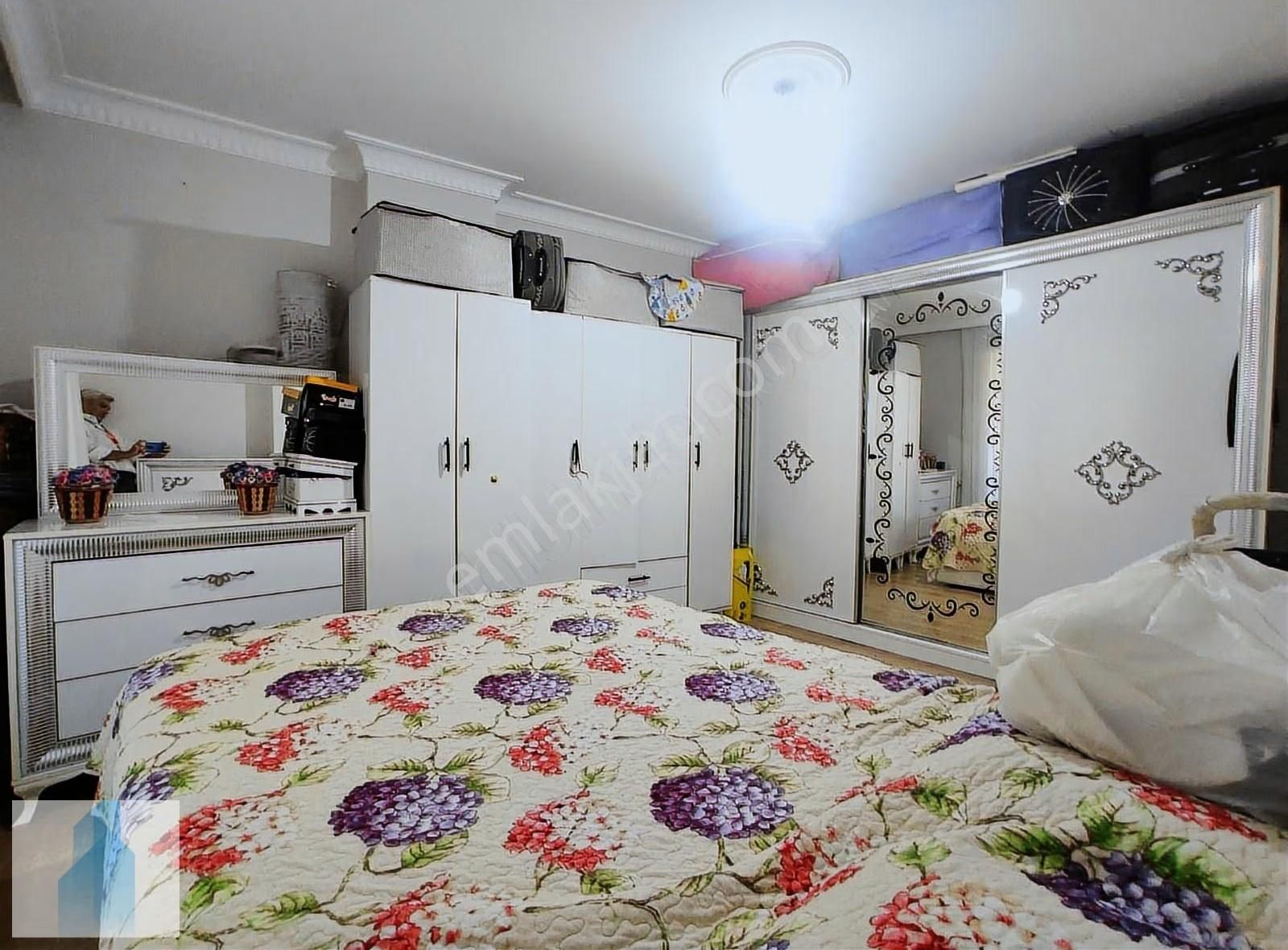 Bağcılar Mahmutbey De Satılık 2+1, 90 M2 Harika Daire - Görsel 3