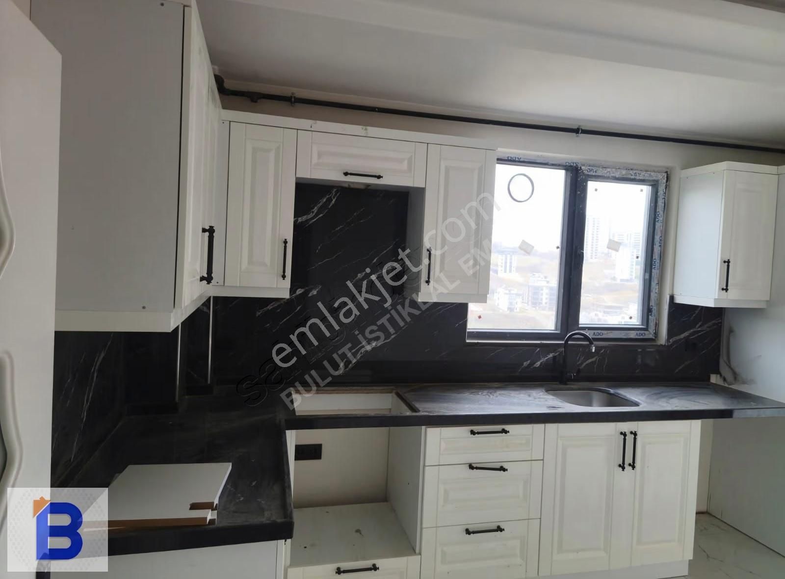 Bulut Emlak'tan Geniş 2+1 , Deniz Manzaralı