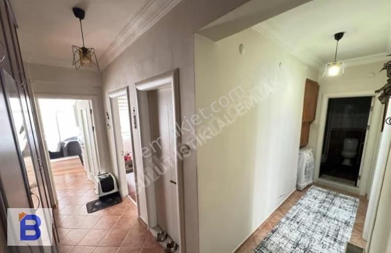 Bulut Emlaktan Pazar Mahallesinde Ara Kat 3+1 Fırsat Daire - Görsel 2