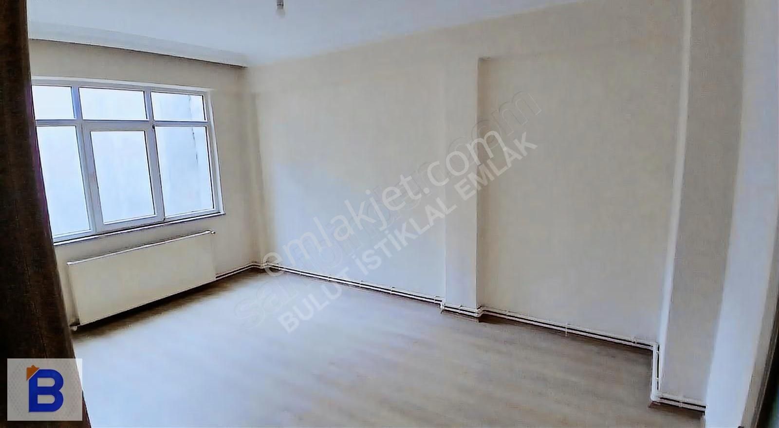 Bulut Emlaktan Gazi Caddesinde Ara Kat 3+1 100m2 Ferah Daire - Görsel 2