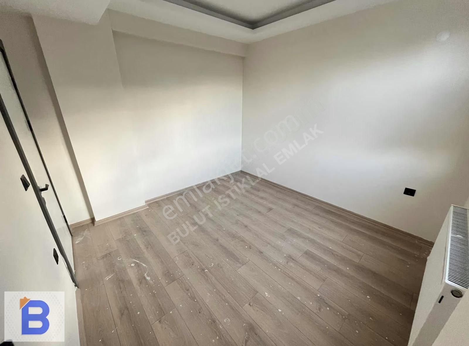 Bulut Emlak;ulaşıma Çok Yakın Fırsat 1+1 İskanlı Daire - Görsel 6