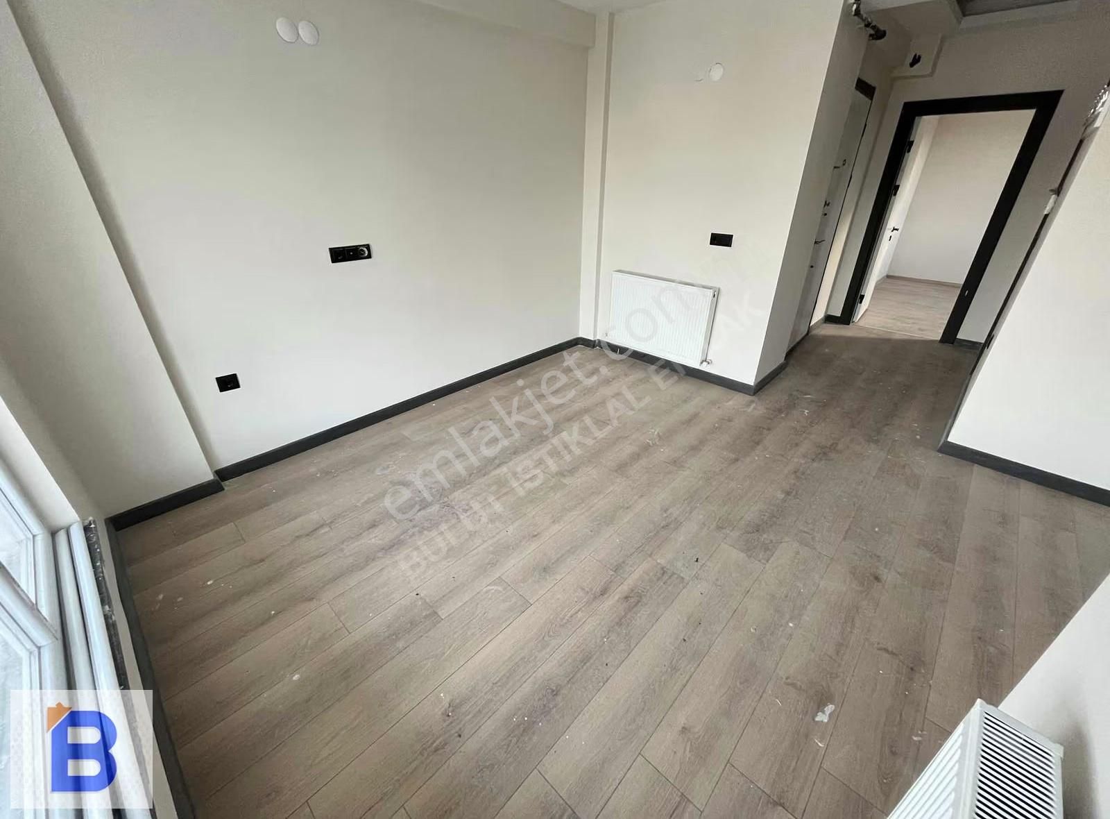 Bulut Emlak;ulaşıma Çok Yakın Fırsat 1+1 İskanlı Daire - Görsel 8