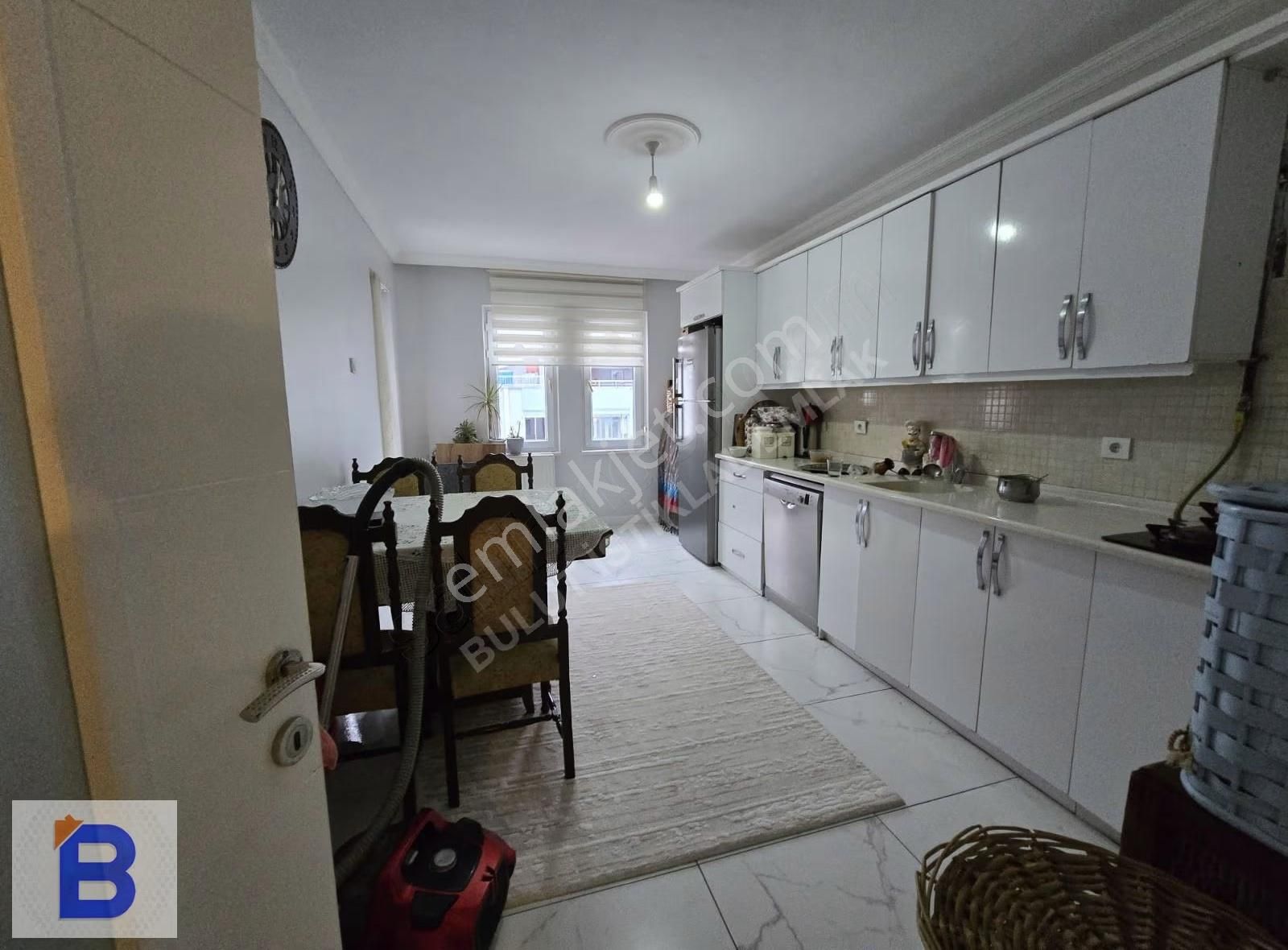 Bulut Emlak'tan Sahile 50 M. 3+1 - Görsel 18