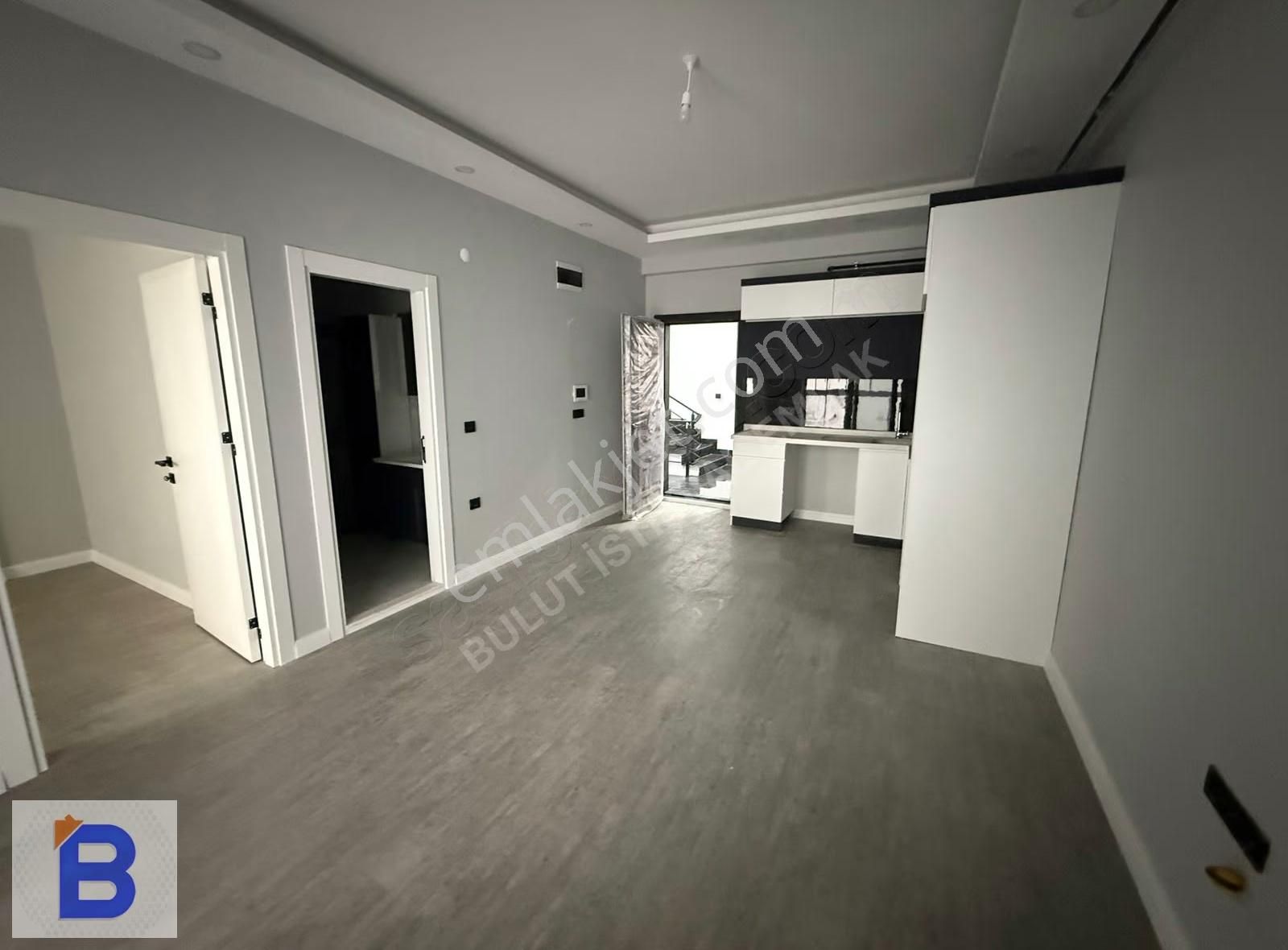 Bulut Emlaktan Serhat Caddesine Cephe Lüks 1+1 Satılık Daire - Görsel 14