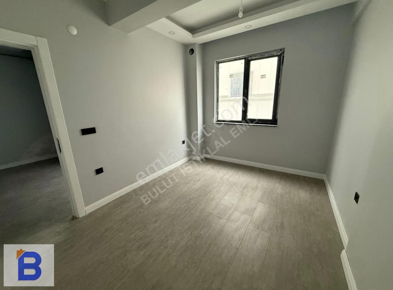 Bulut Emlaktan Serhat Caddesine Cephe Lüks 1+1 Satılık Daire - Görsel 7