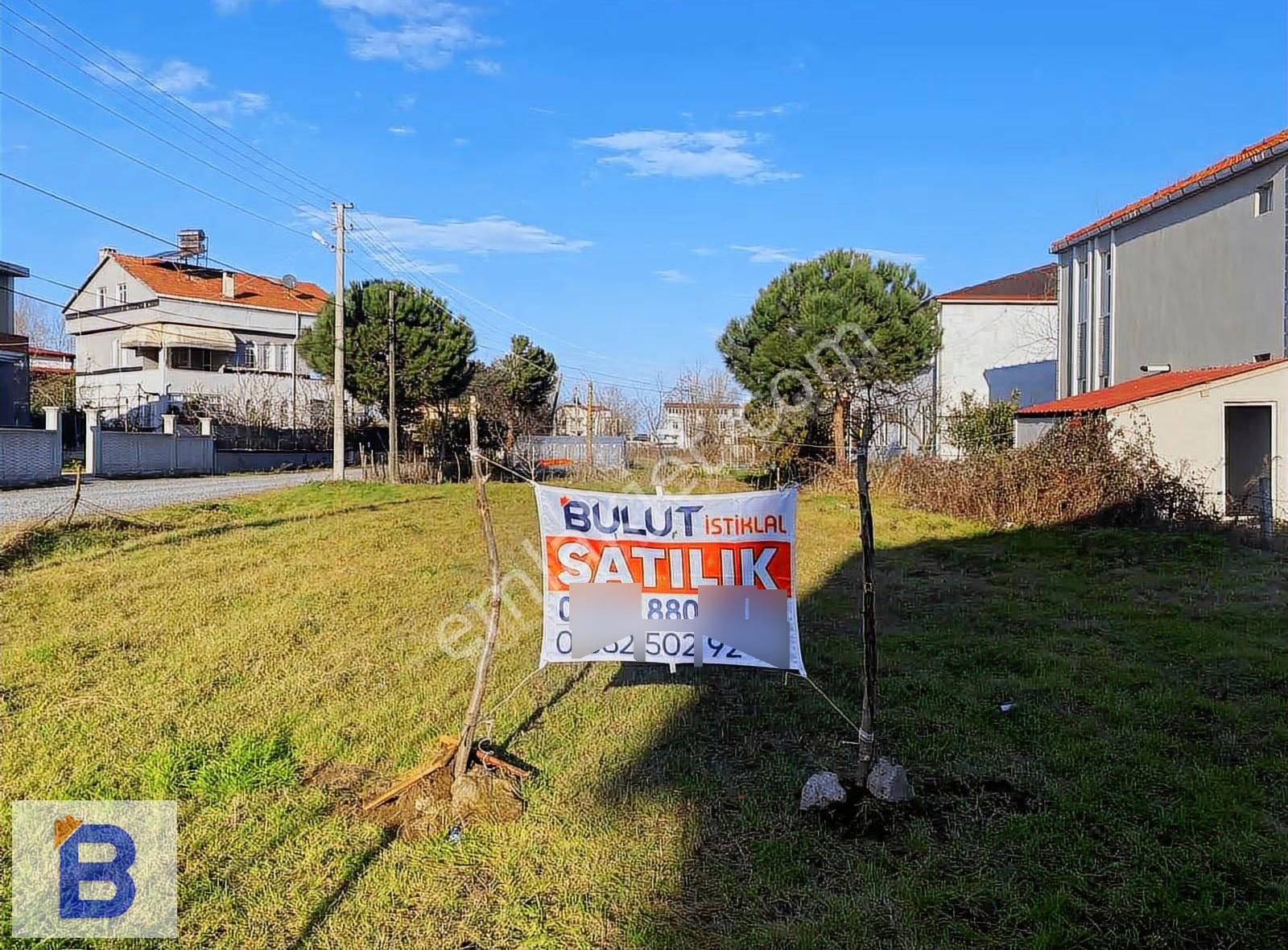 Bulut Emlaktan Dereköyde Satılık Köşe Arsa