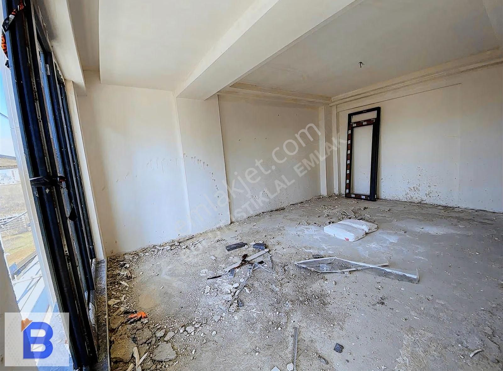 Bulut Emlak'tan Caddeye Cephe Havuzlu Sitede Lüks 2+1 Daire - Görsel 34